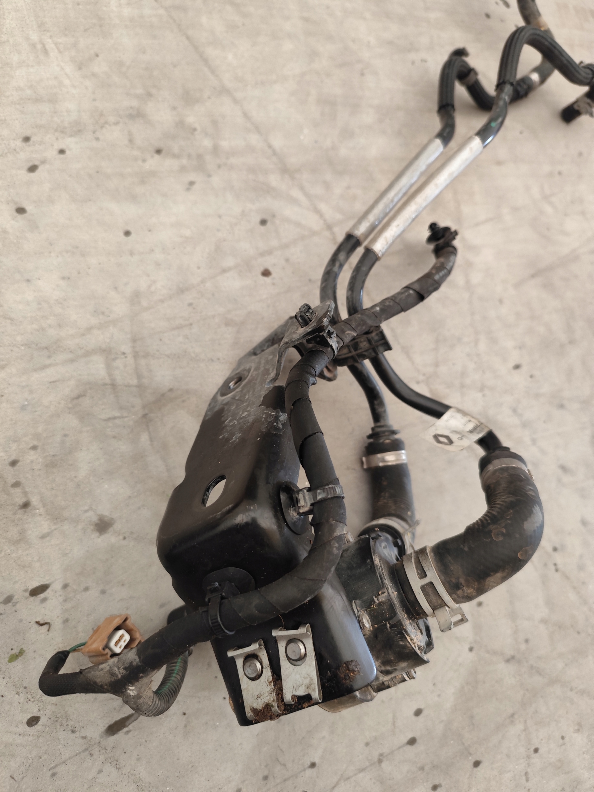 RENAULT CAPTUR II pump of water