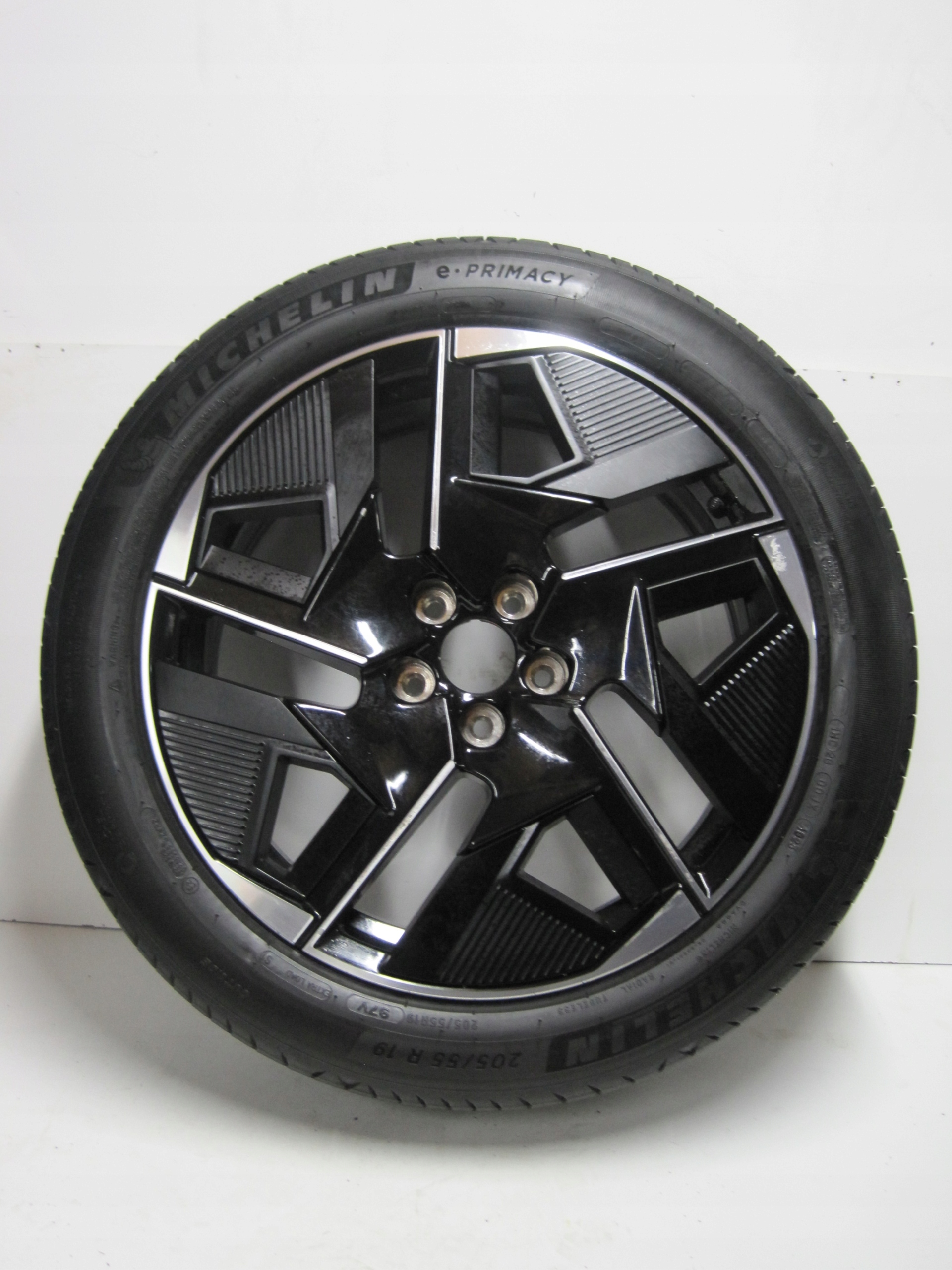 wheels discs tyres PEUGEOT 408 R19 23r