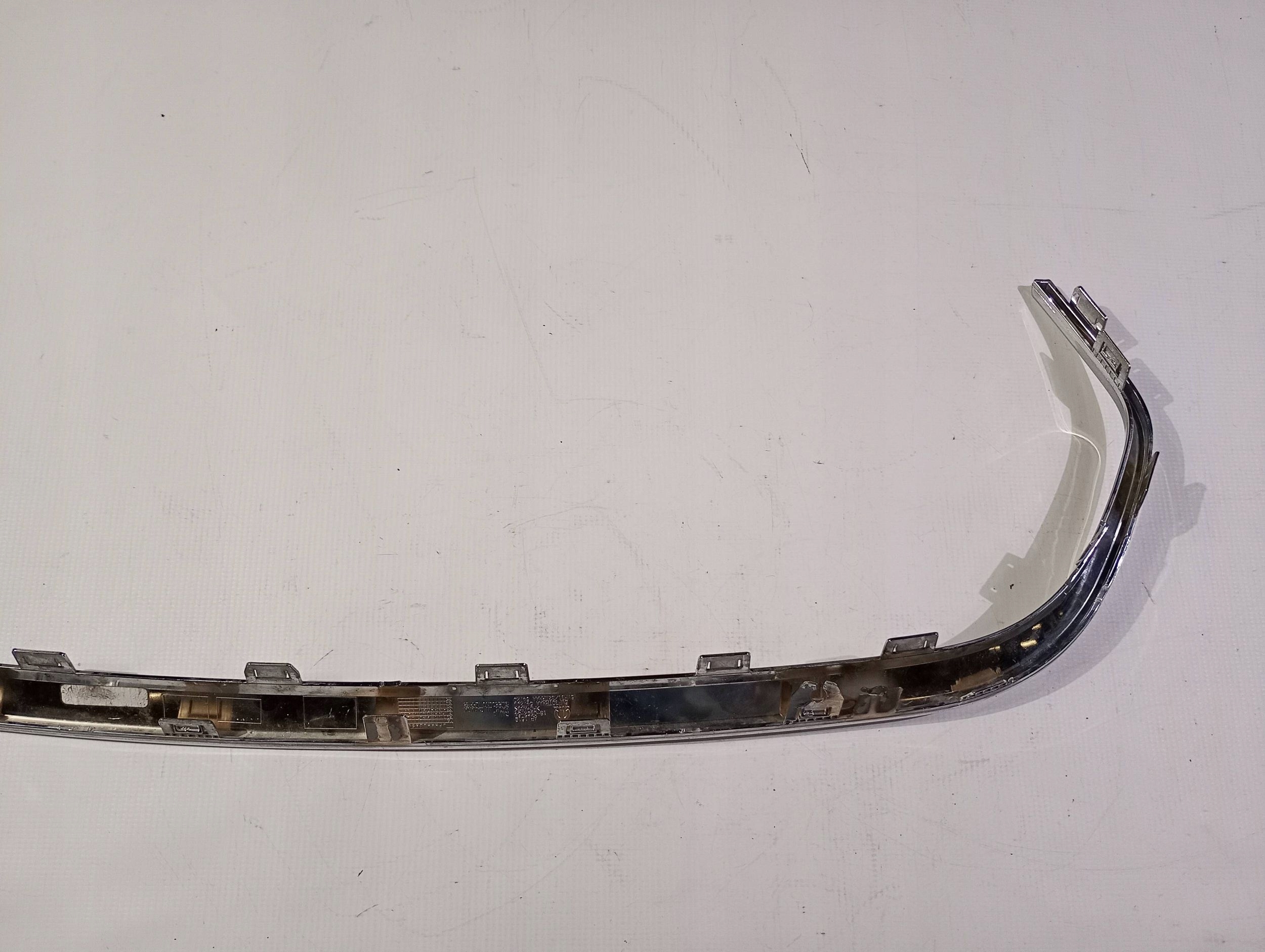 moulding frame cap grille grilla chrom Chrysler Pacifica 2021