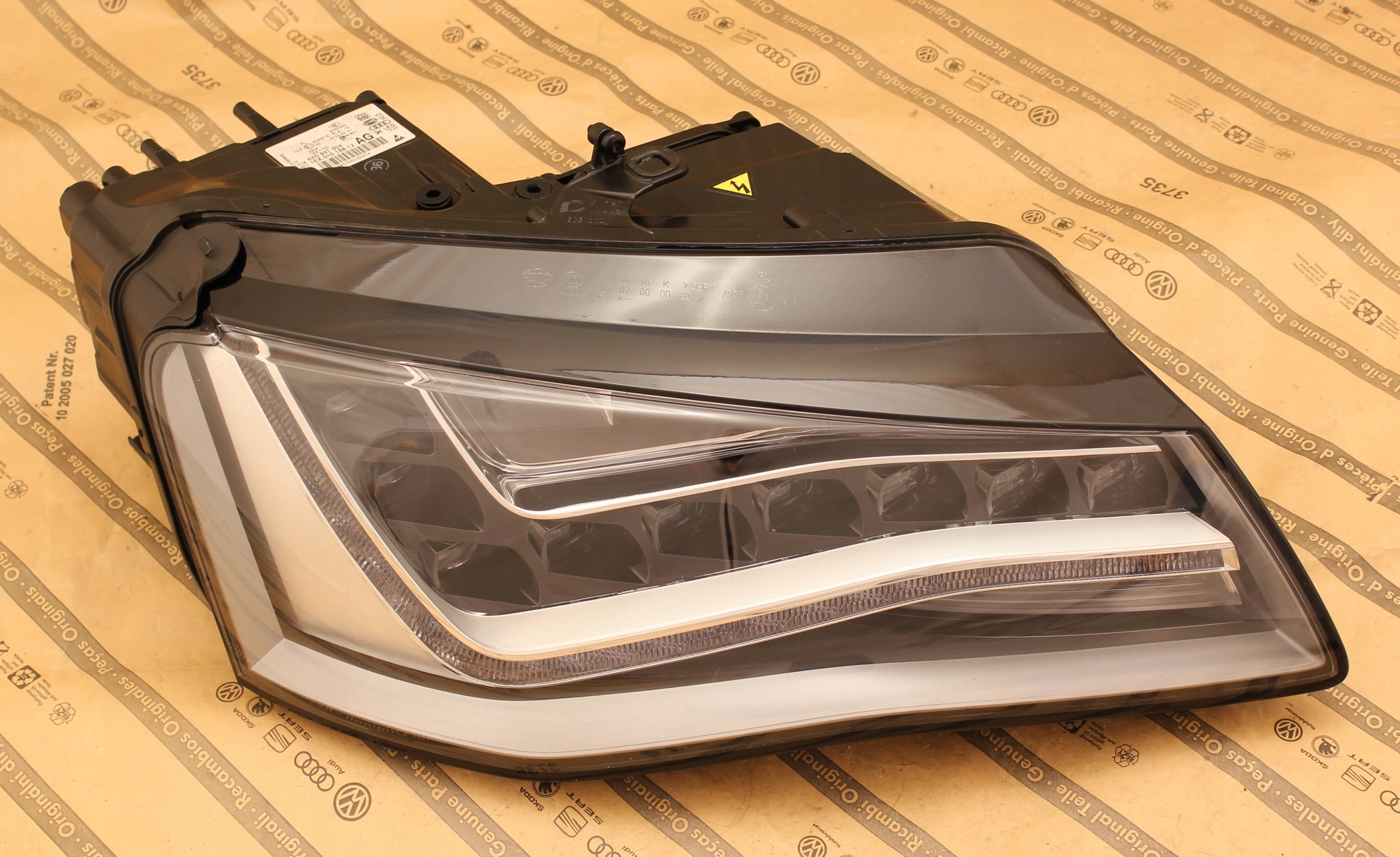 AUDI A8 4H0 D4 09-13 LAMPA PRZÓD FULL LED