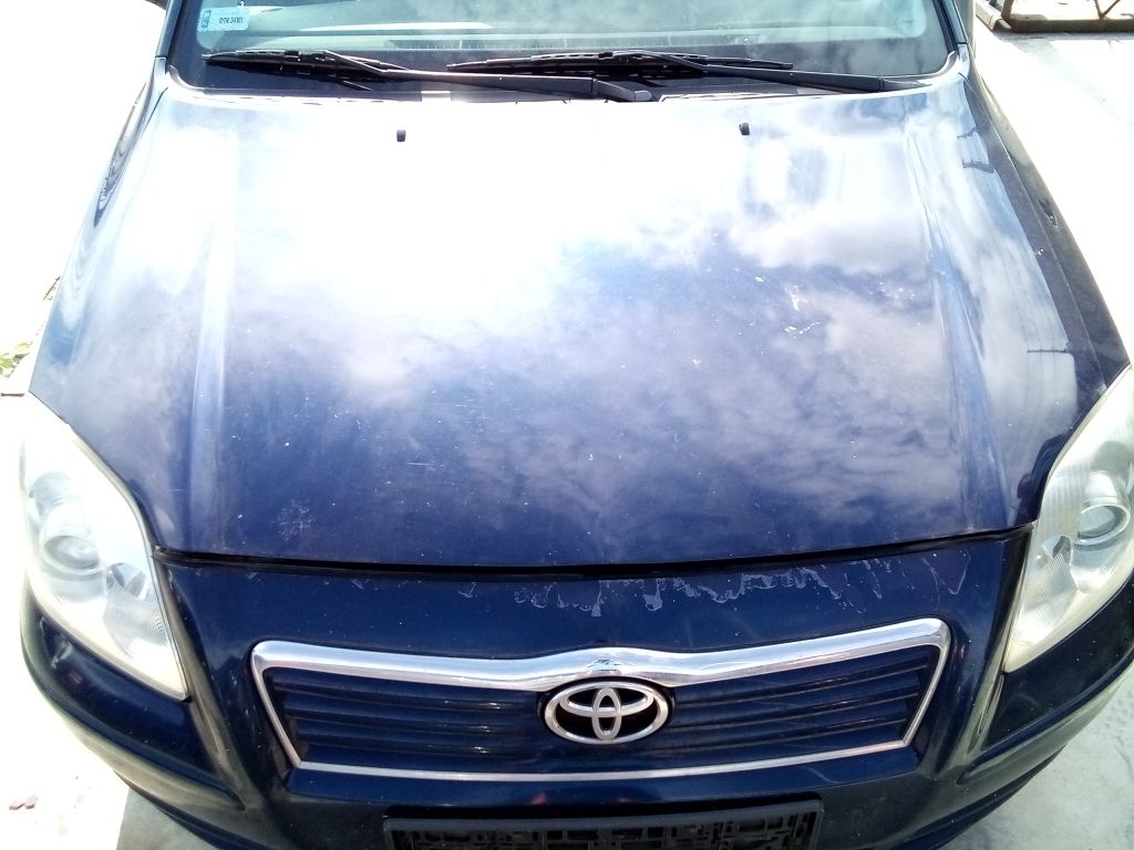 Toyota Avensis T25 Cofano 8P4