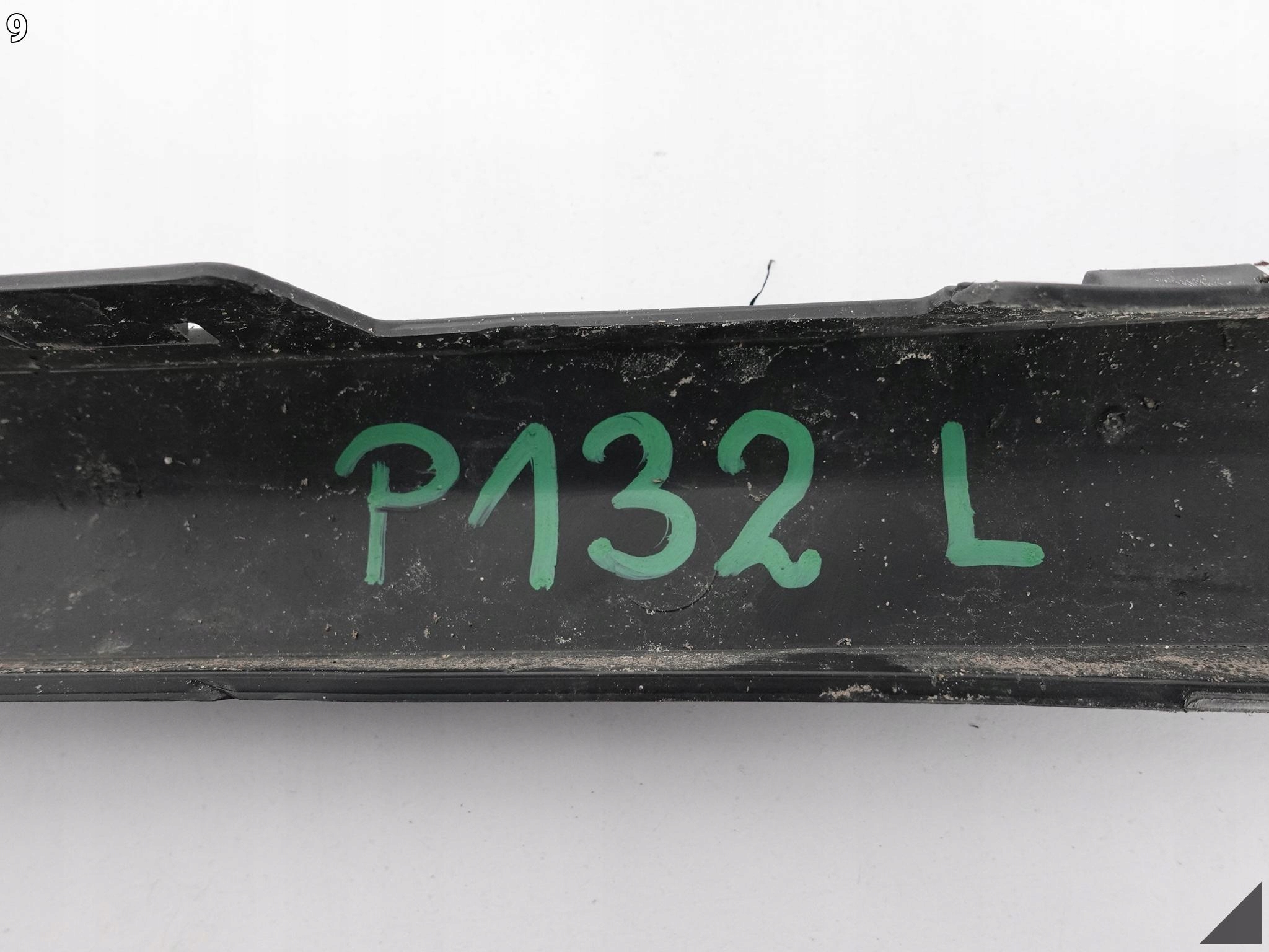 PORSCHE 982 718 GT4 grid intake moulding right front