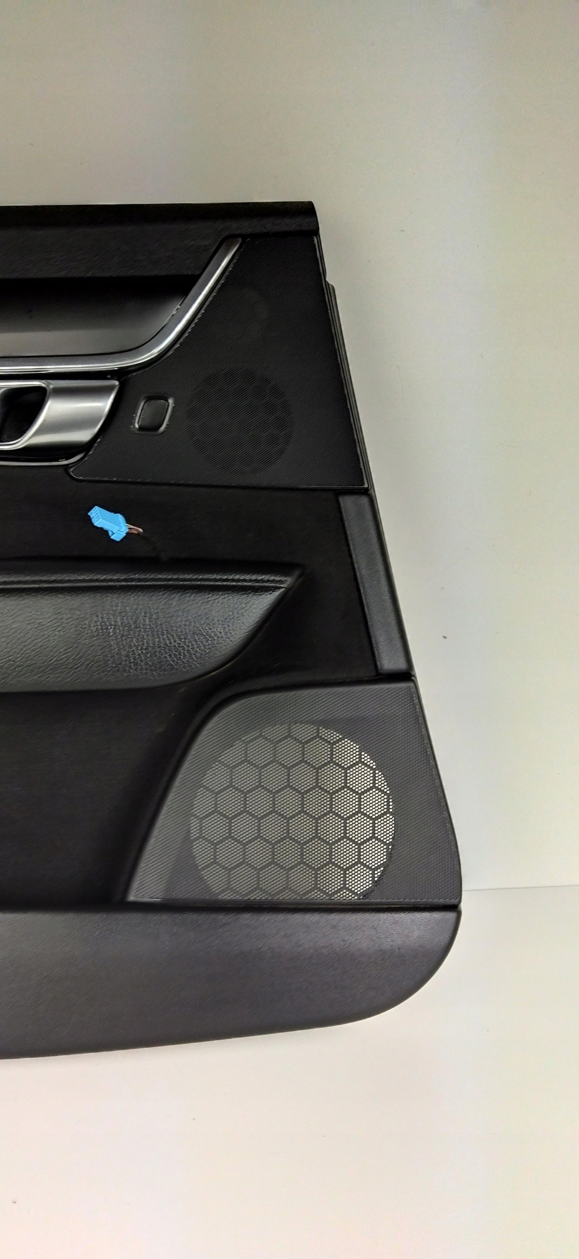 VOLVO V90 II side door left rear part rear