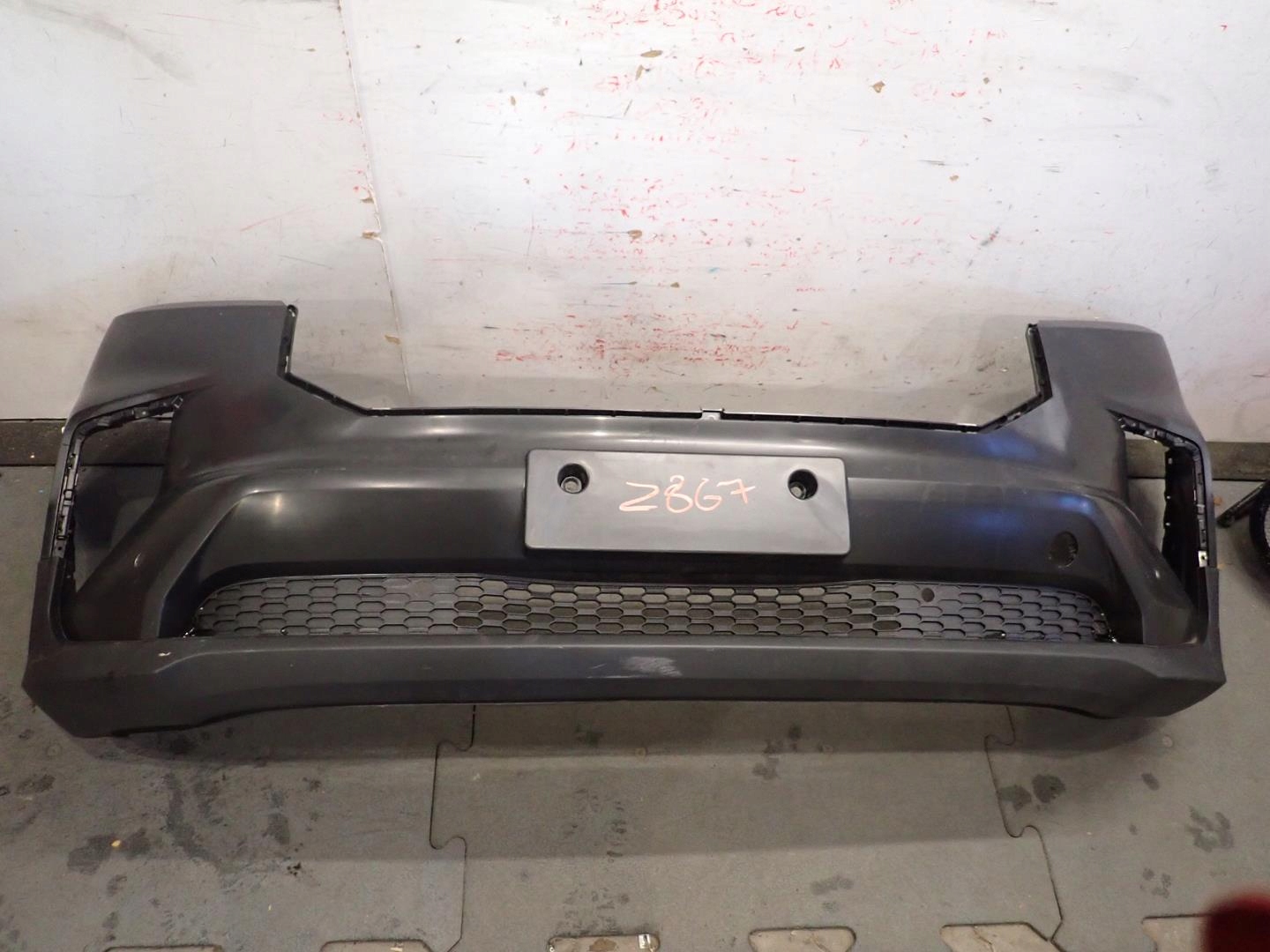bumper front front DELIVER 9 MAXUS 2019- new original