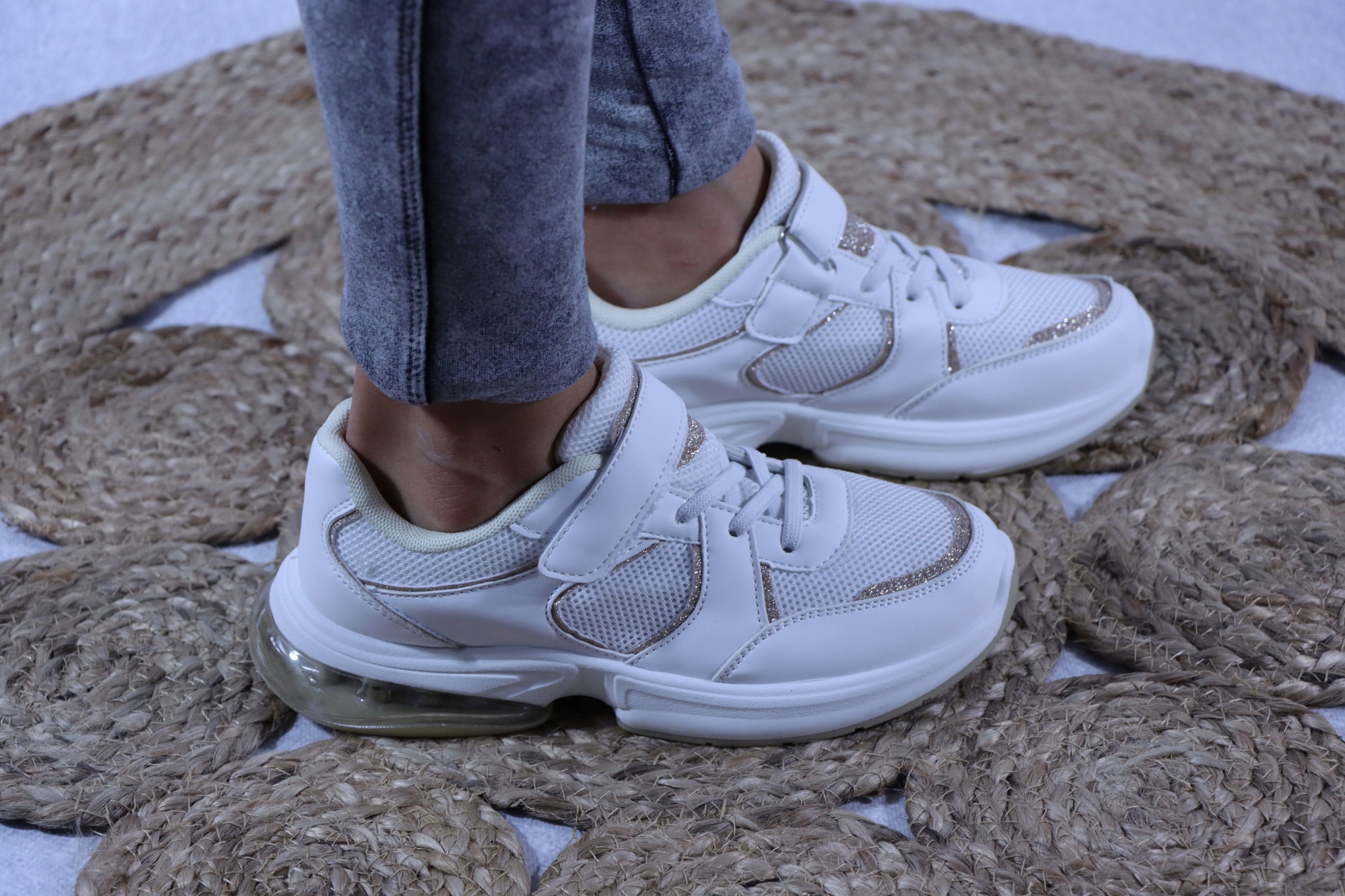 

Lekkie Wygodne Adidasy Dziecko Szkoła Sport r.36