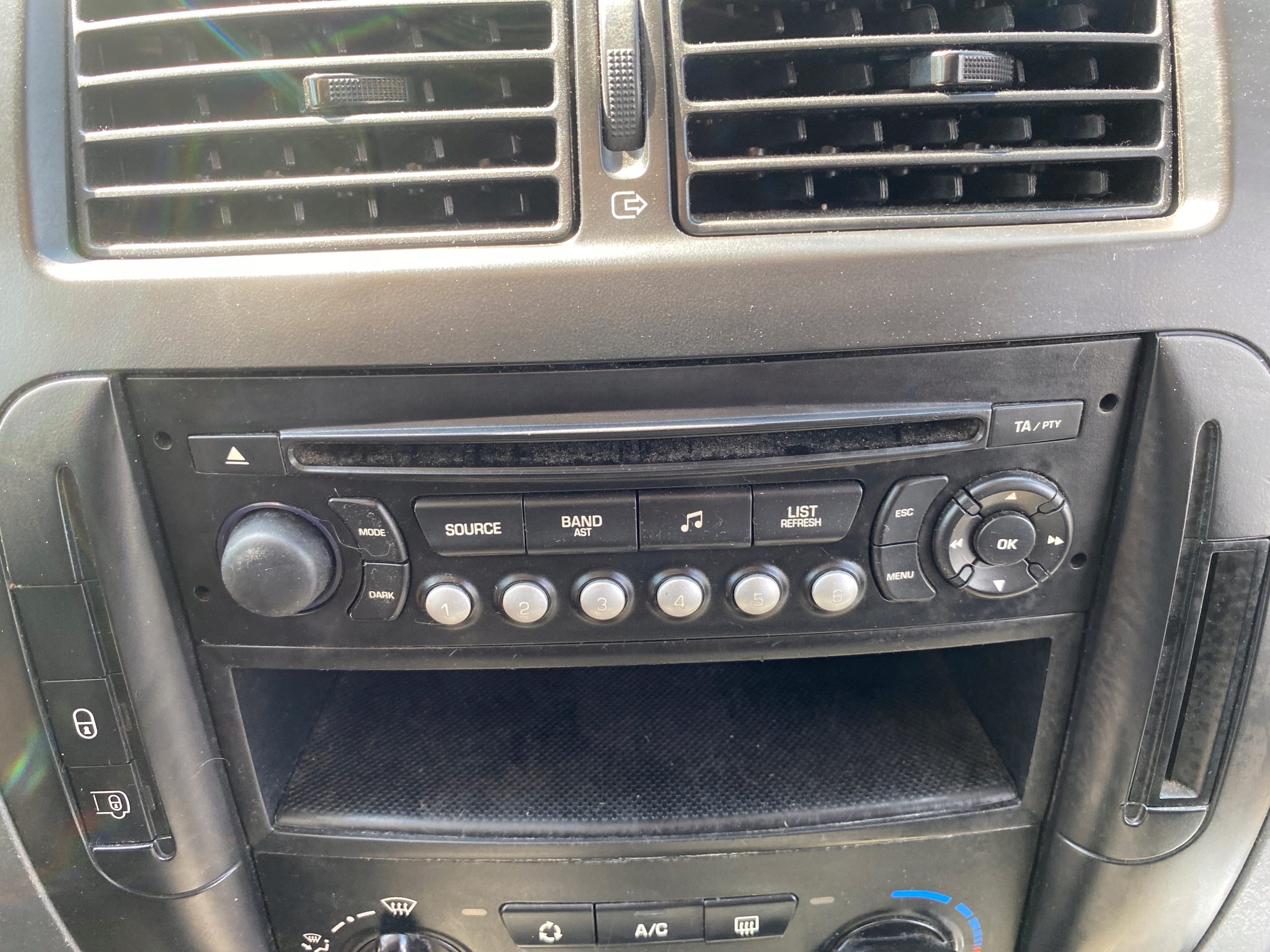 RADIO CD oryginalne brakuje kodu Citroen Jumpy II 2 07-16