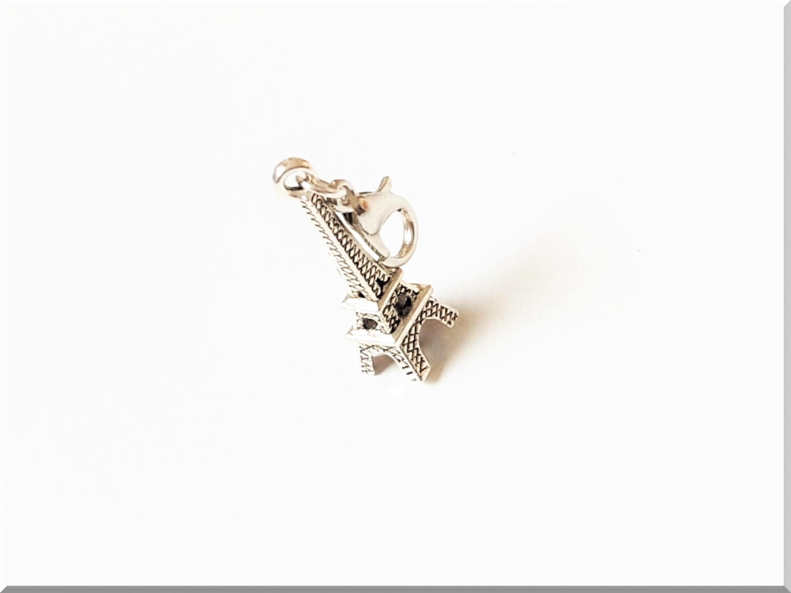 

Metalowa Zawieszka Charms 3D Wieża Eiffla.