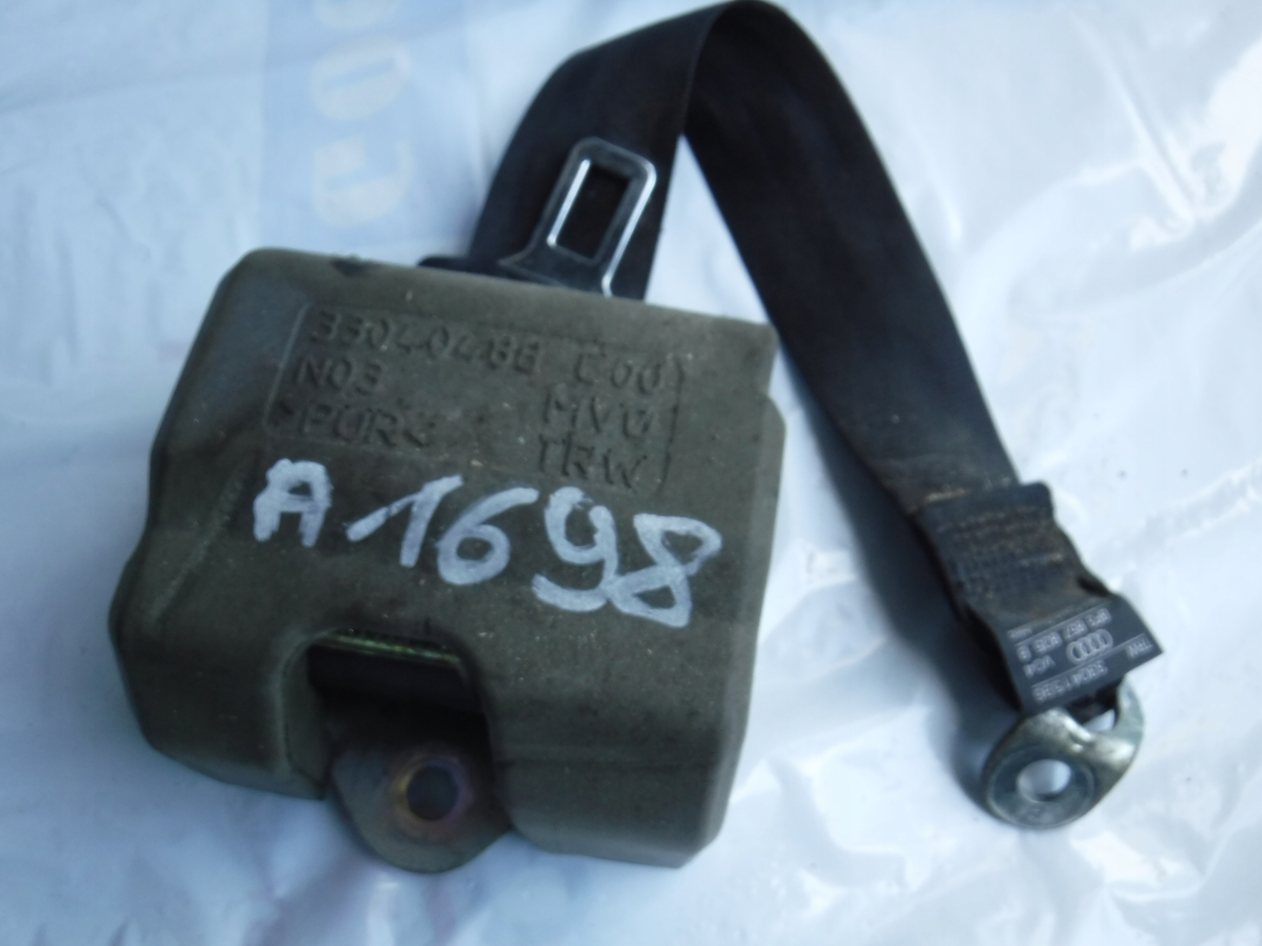 ремень безопасности 8P3857805B Audi A3