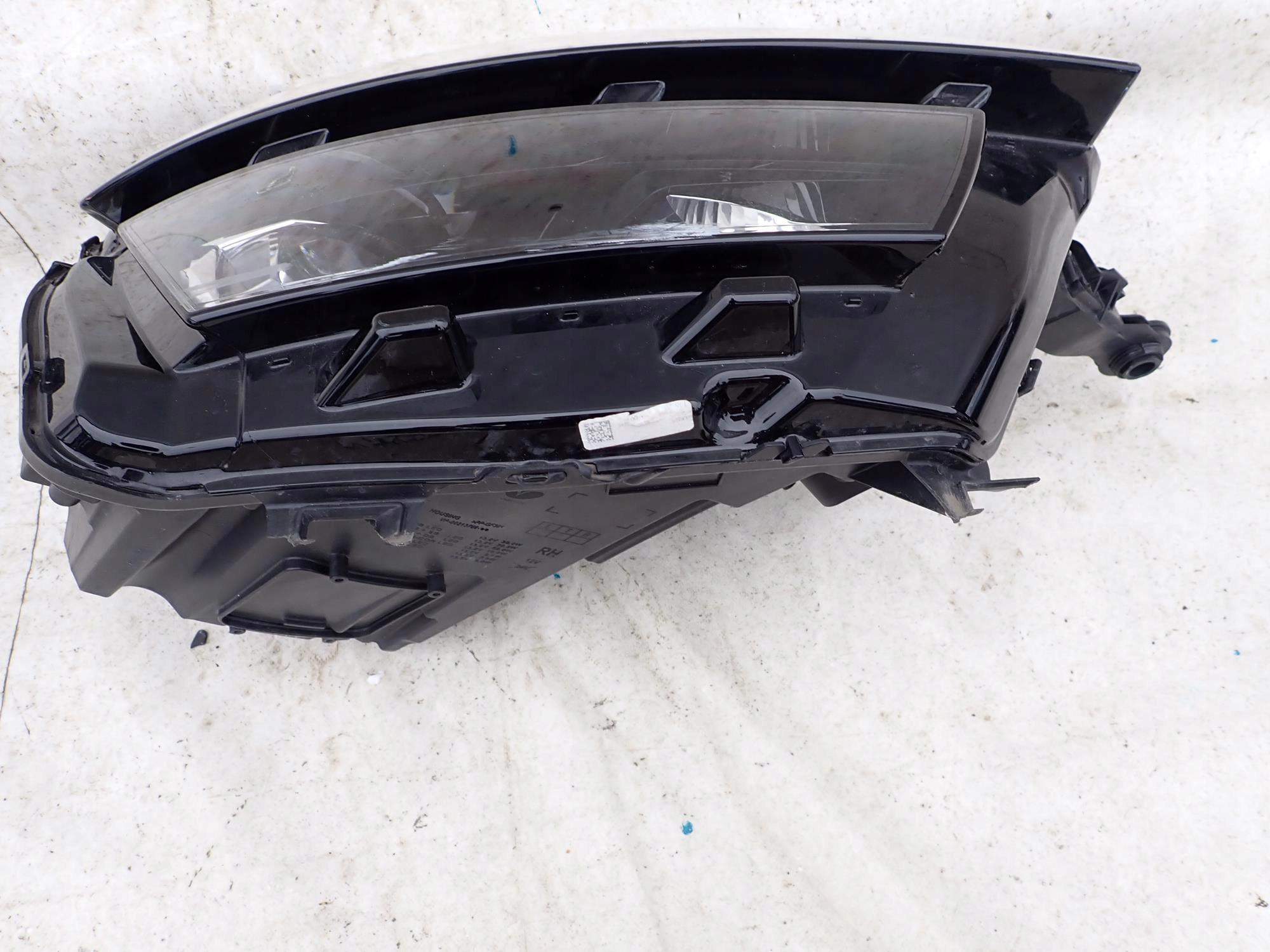 SKODA KAMIQ 19-23 light front front right FULL LED