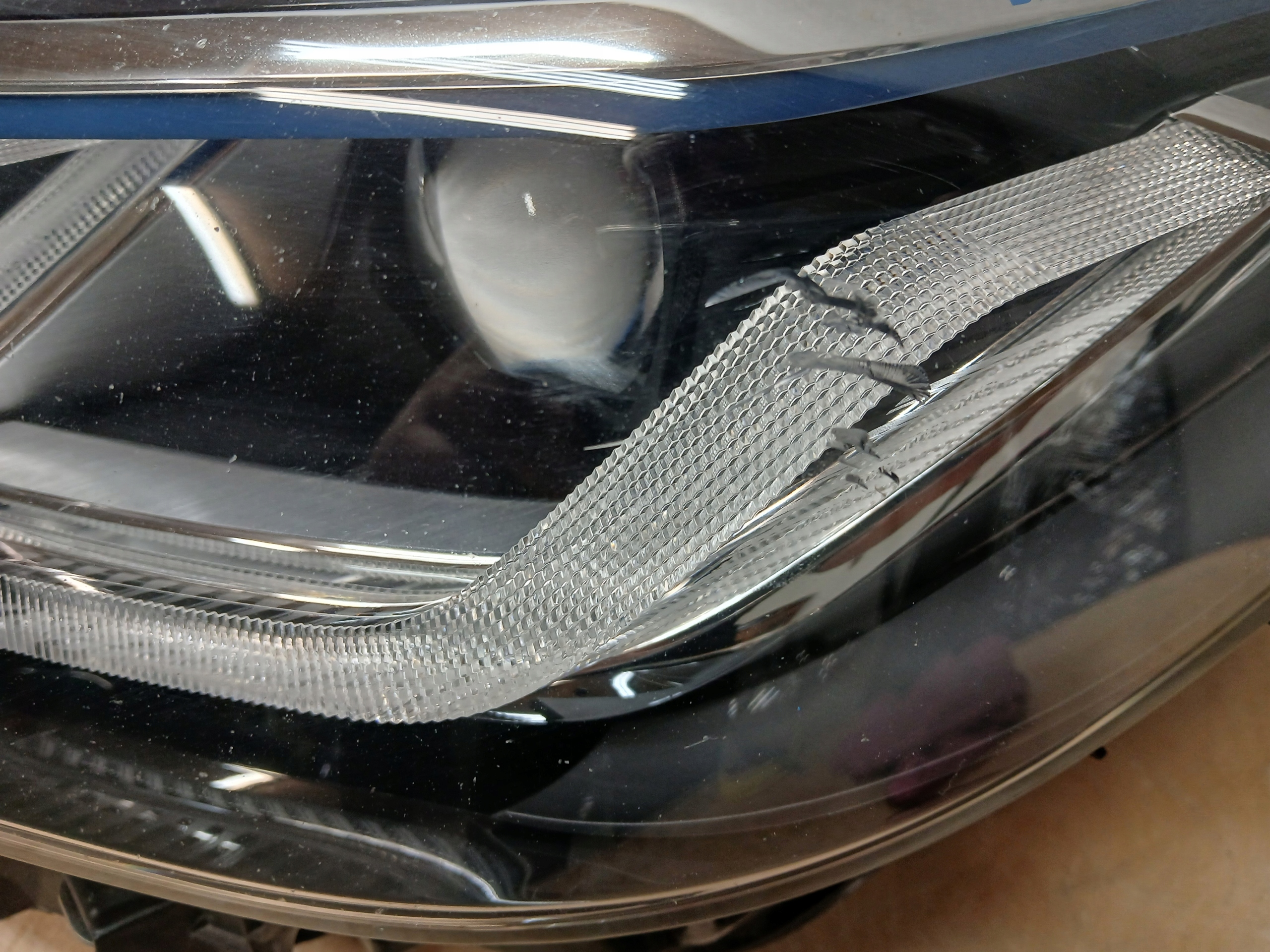 light front left BMW 5 V G30 G31 LIFT LASER 5A388D5-04