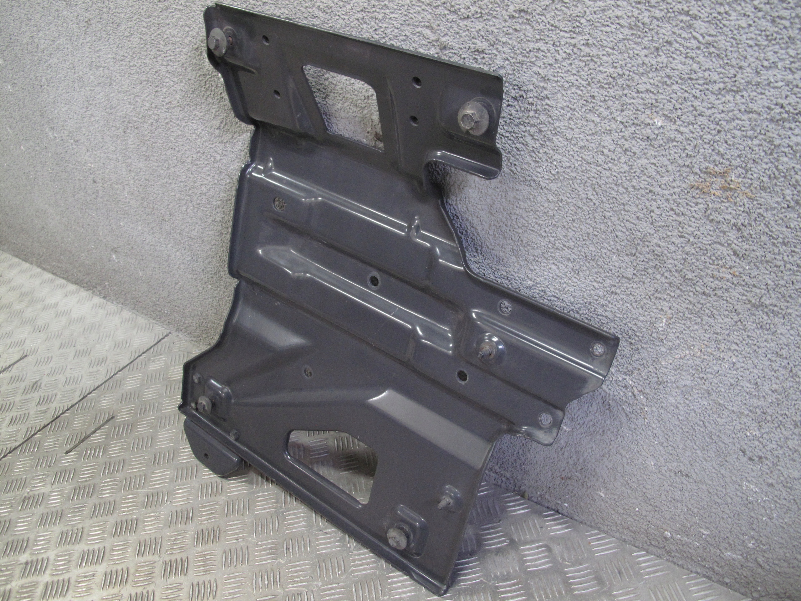 2353628 - КРЕПЛЕНИЕ КОЛЕСНОЙ АРКИ SCANIA R S