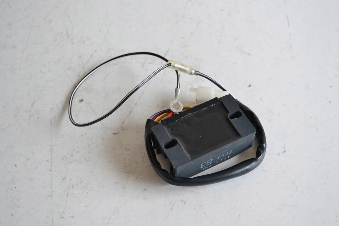 regulátor napätia Suzuki Gs 450 559 650 750 850 1100