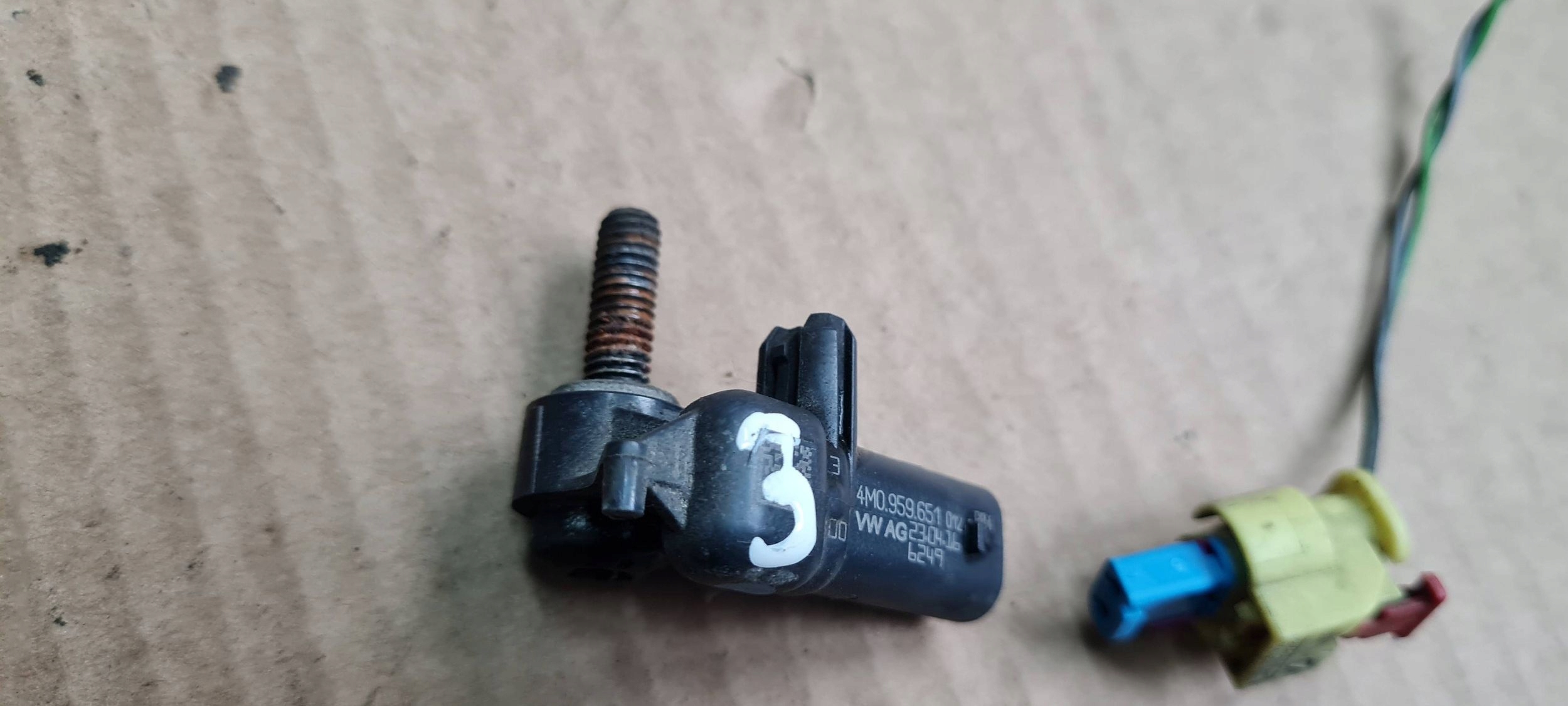 A4 B9 8W impact sensor connecting spoiler 4M0959651 A5 8W Q7 4M Q5 80A