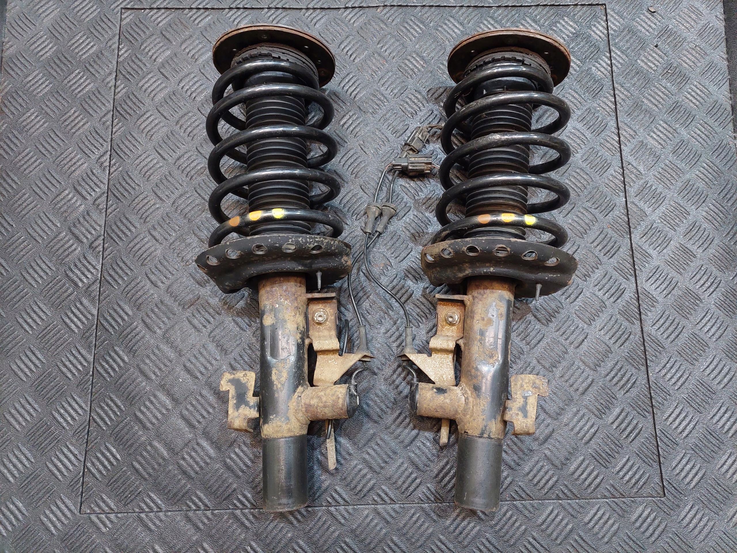 shock absorber active front front left 31340318 VOLVO XC70 II 2.4 D5