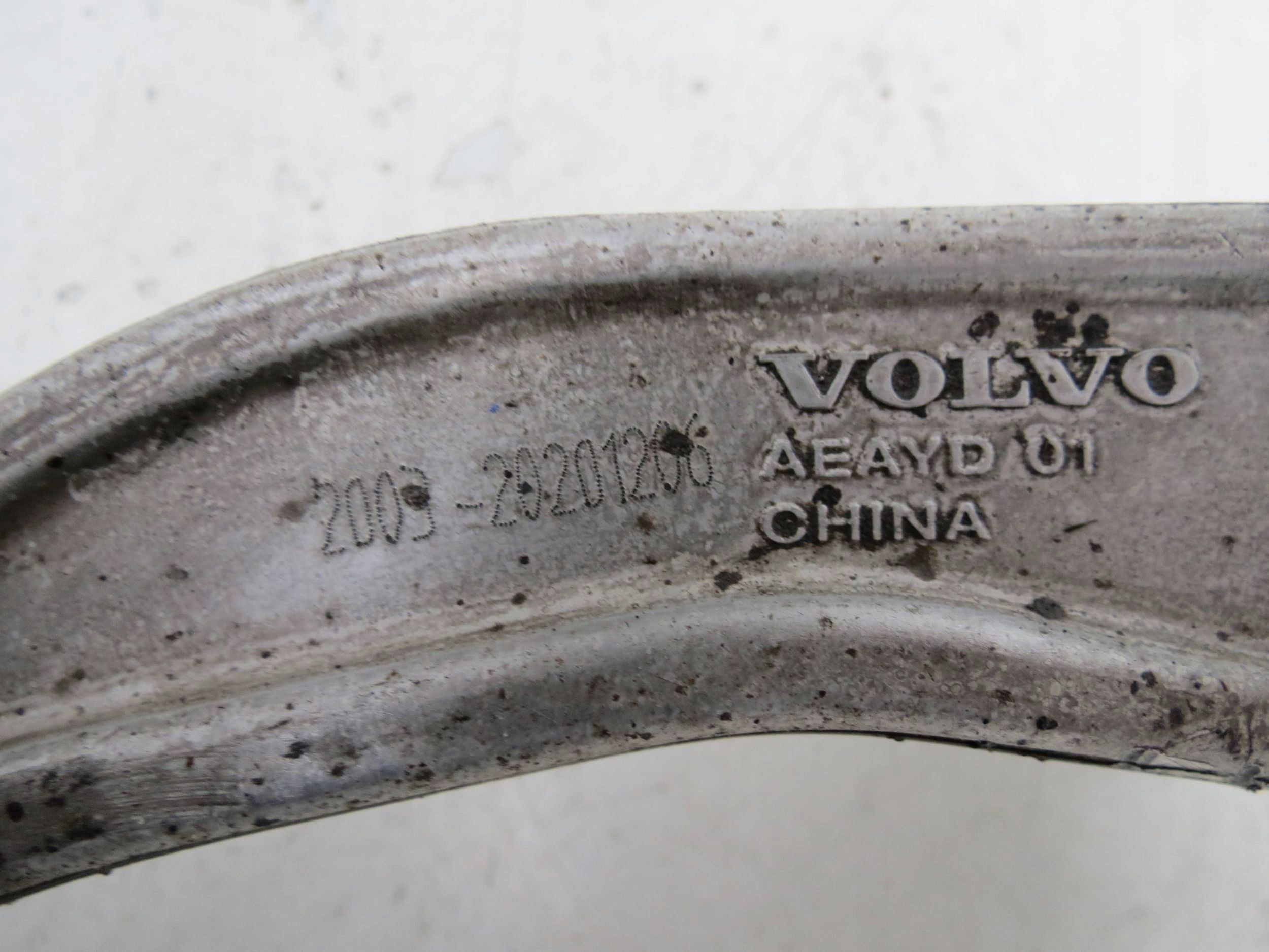 arm upper right front VOLVO S90 II 2.0 D 190KM 2016-2021R 31360837