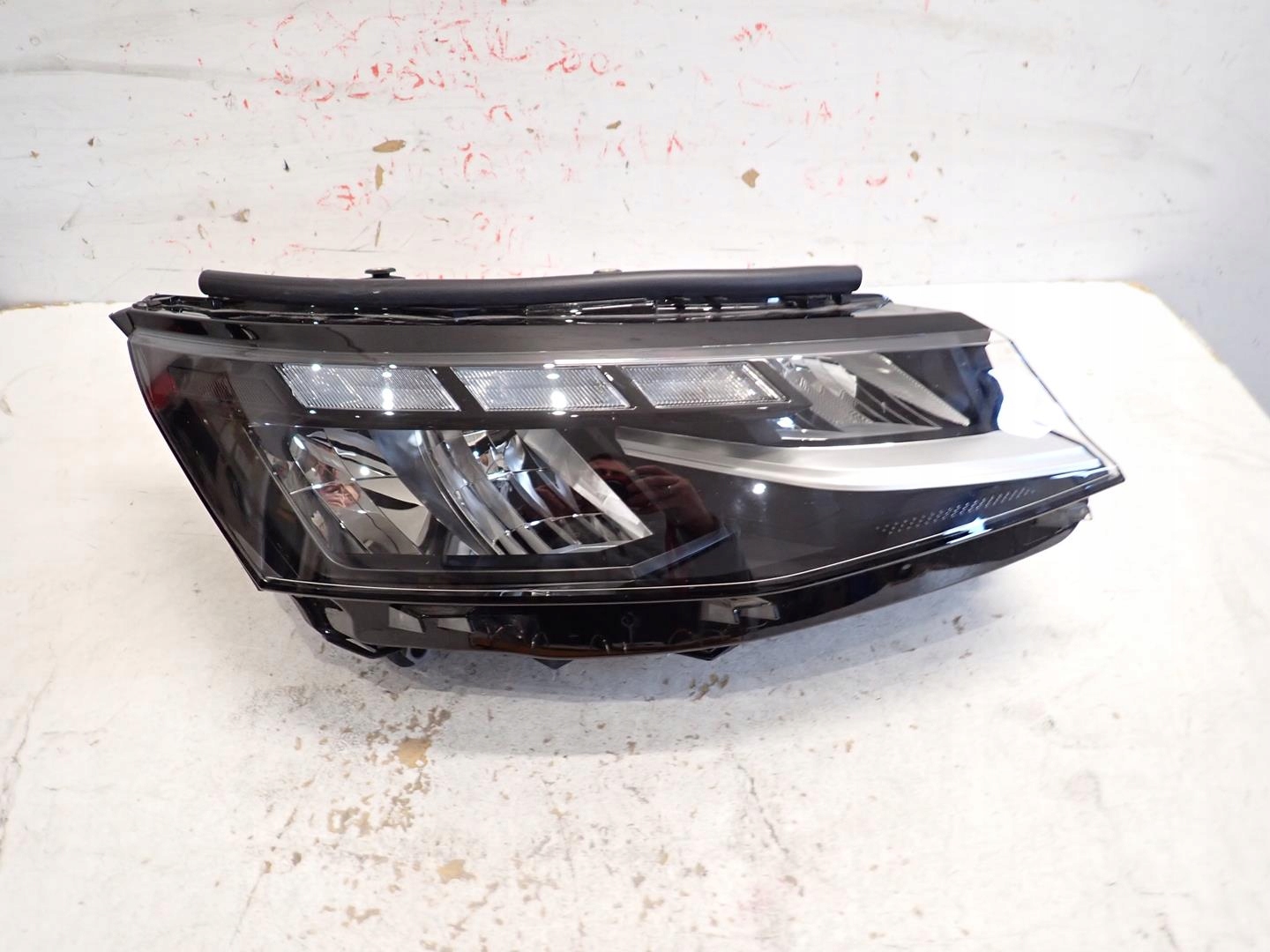 light front front right VW T7 2021- FULL LED 7T1941036C