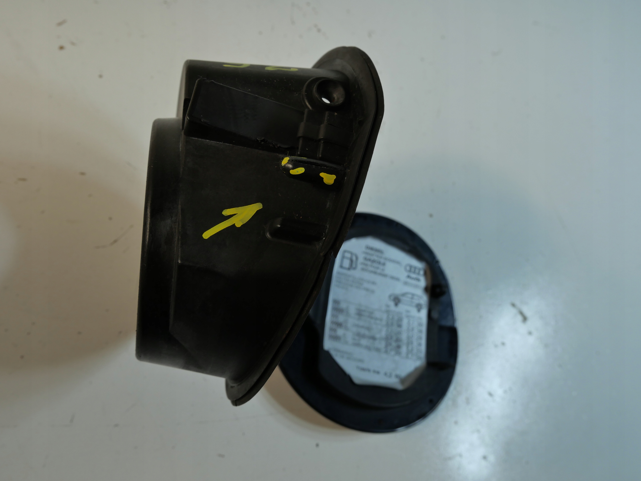 Tankklappe des Kraftstoffsbehälters AUDI A3 8P 8P0809999C