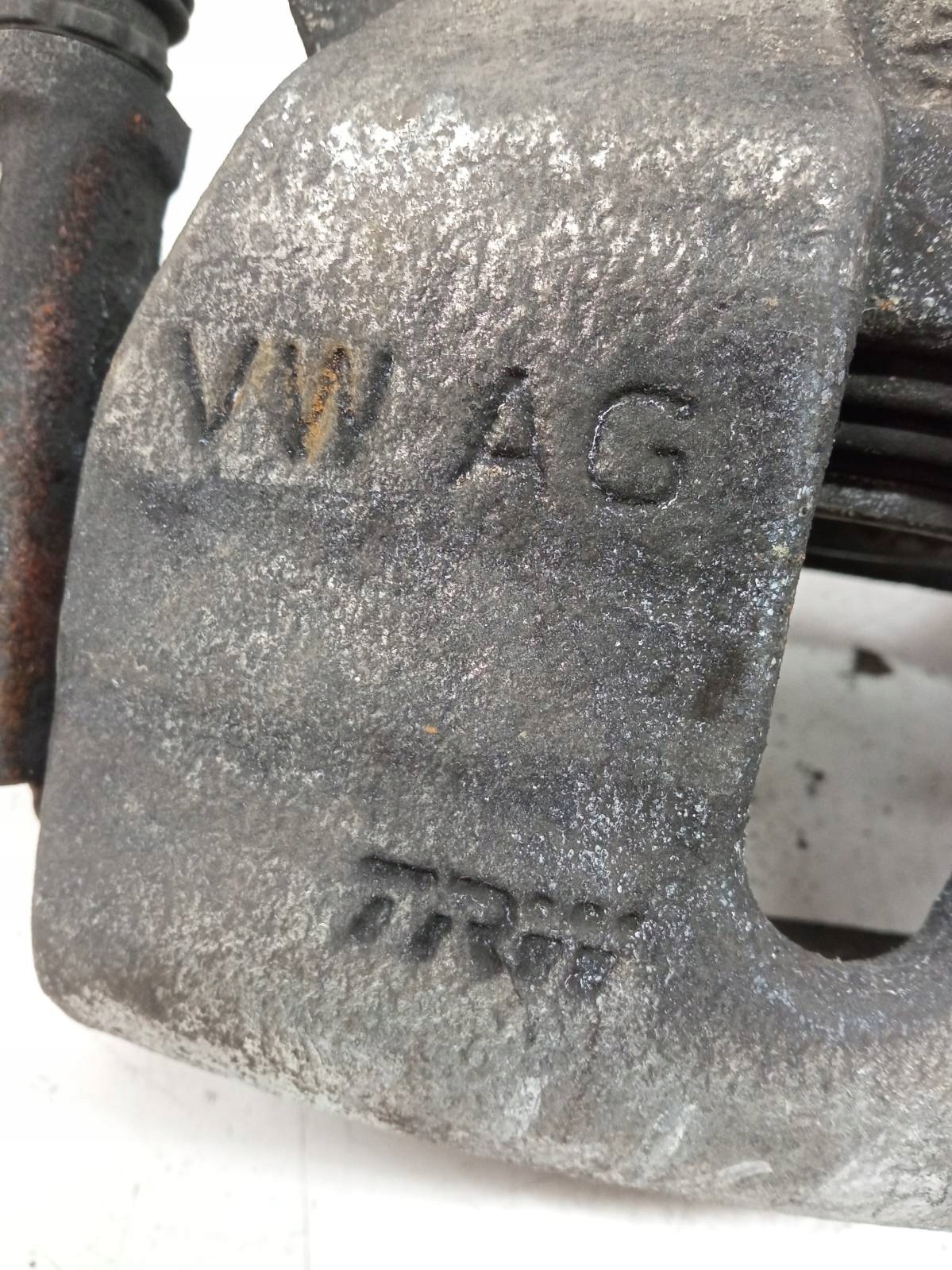 caliper brake left front 2.0 TDI Skoda Karoq and (2017-)
