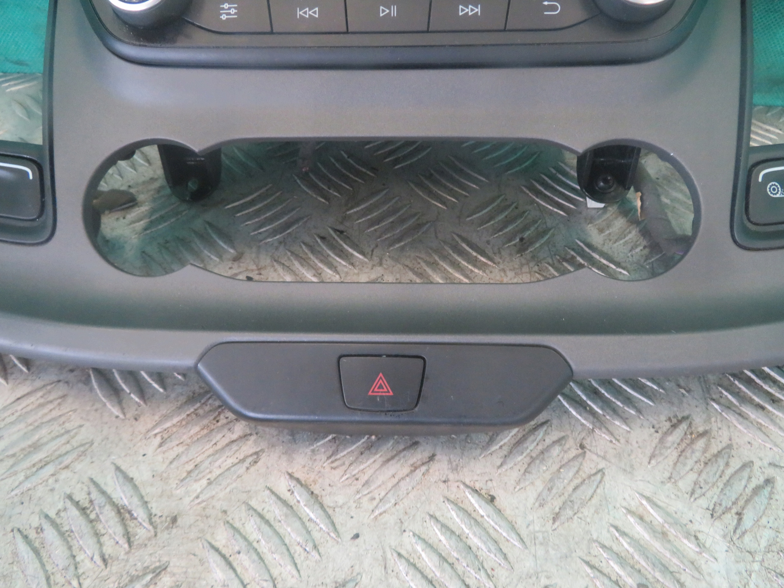 RADIO PANEL FORD TRANSIT CUSTOM 20R H1BT-18B955-EG