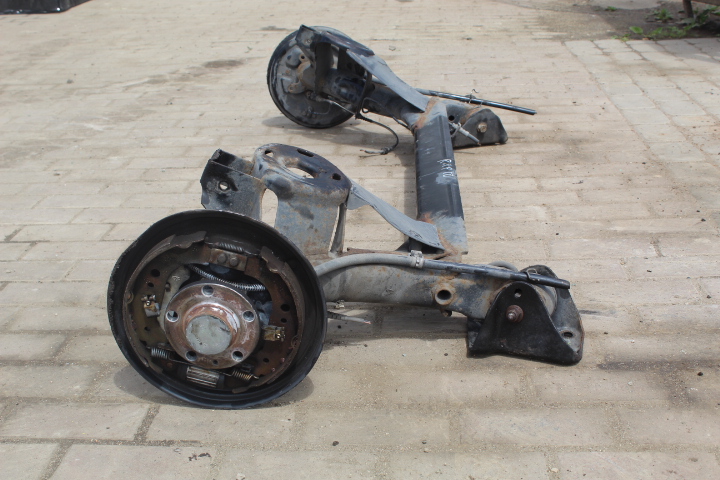 BELKA ZAWIESZENIA TYLNA SKODA RAPID II 1.2 Typ samochodu Samochody osobowe