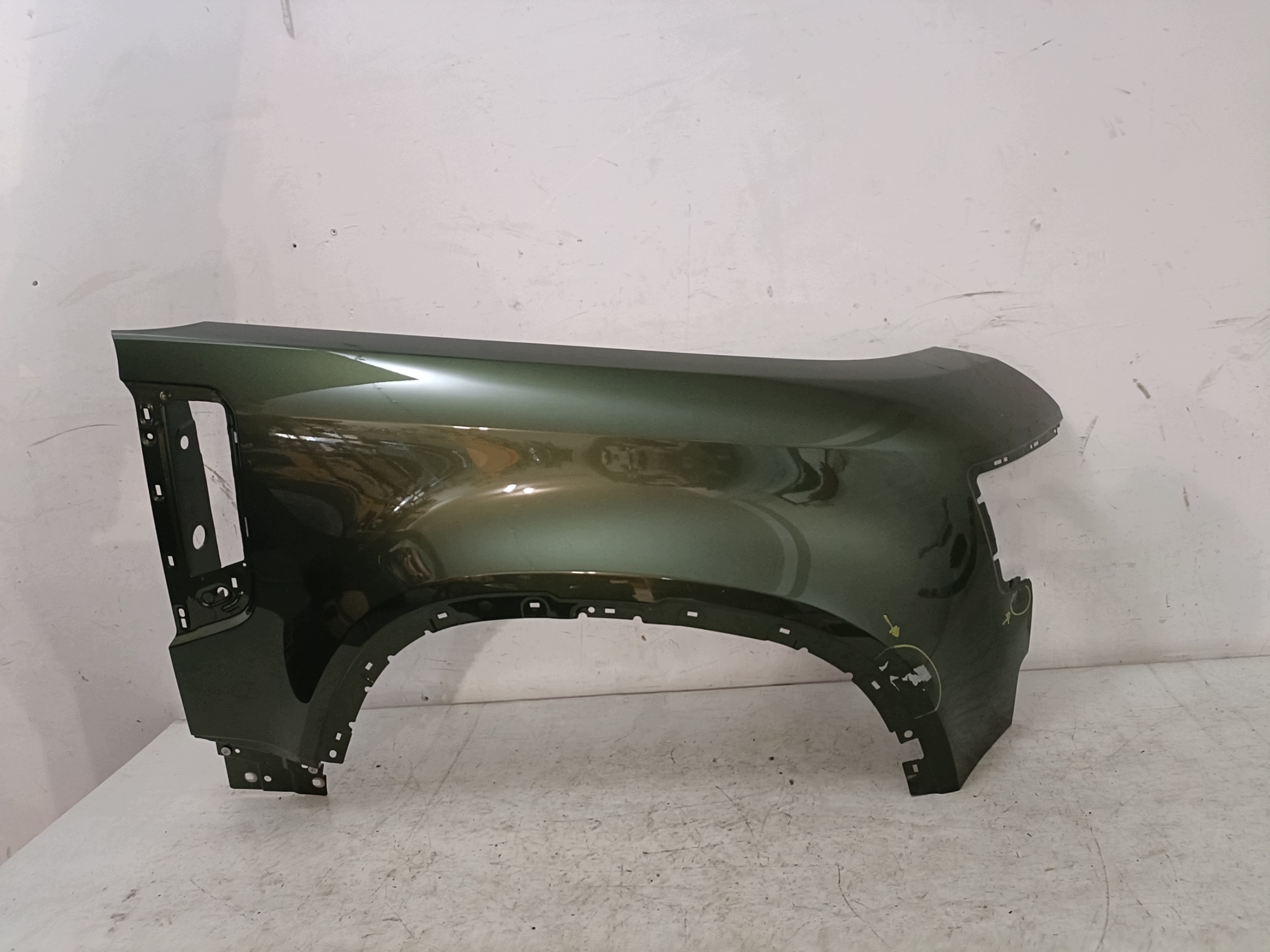 LAND ROVER DEFENDER III L663 2020- fender right front front