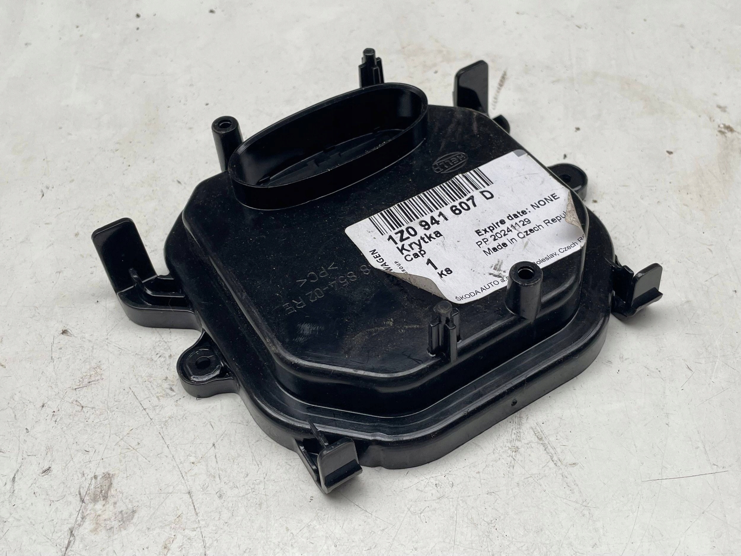 cap lights front Skoda Octavia Mk2 (1Z) 1Z0941607D