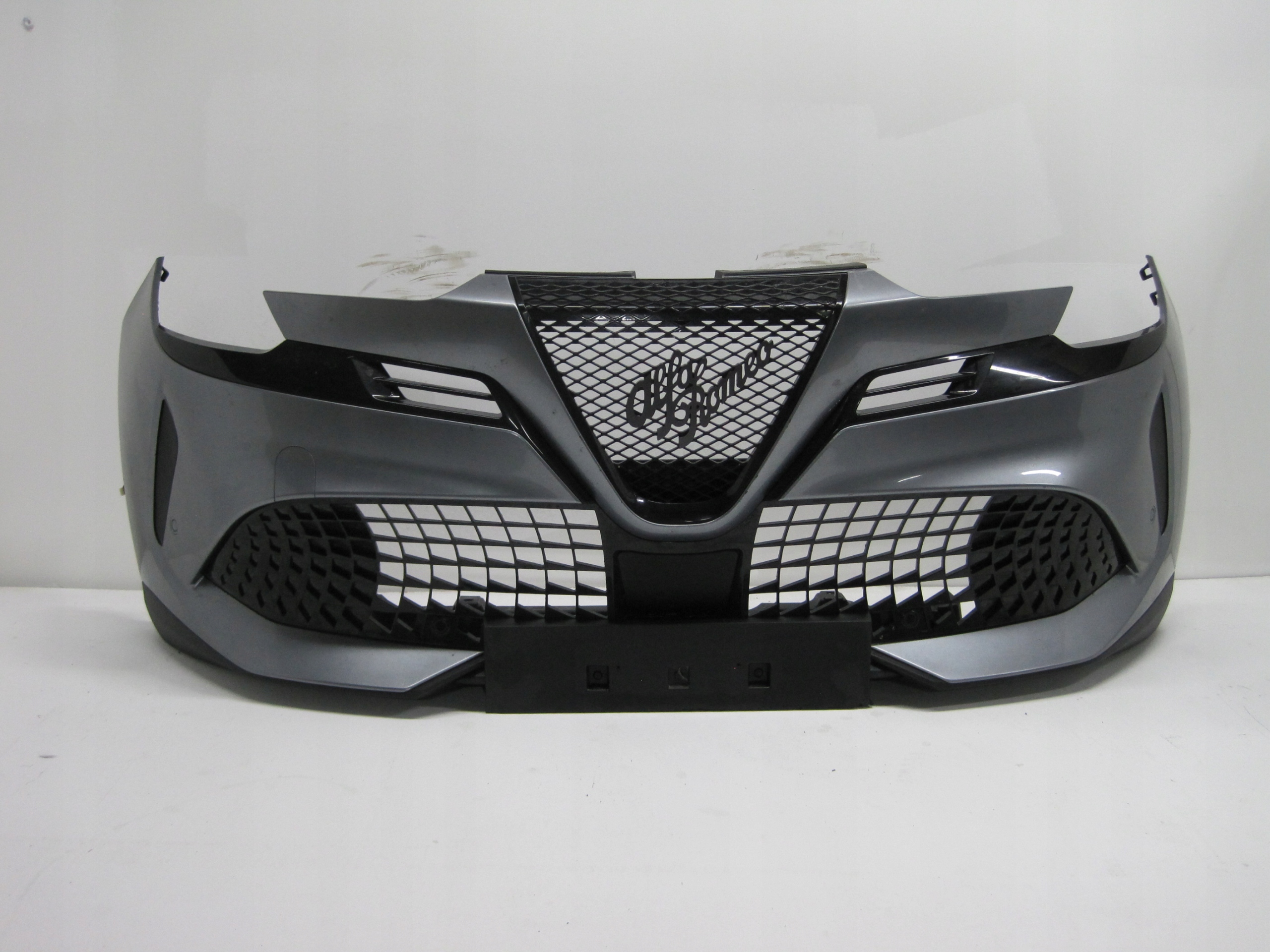 bumper ALFA ROMEO JUNIOR 4 PDC 24R front front