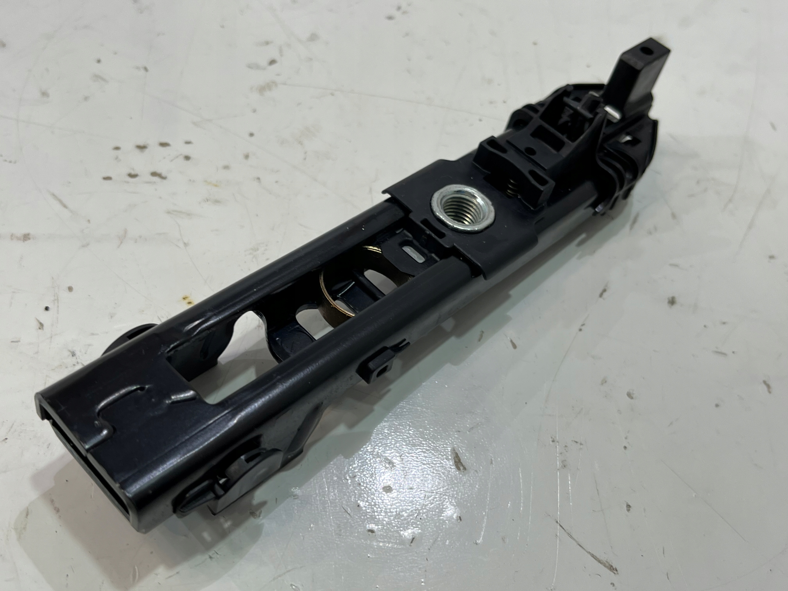 8V0857819| 888.112.777 - РЕГУЛЮВАННЯ ВИСОТИ РЕМЕНЯ VW GOLF VII 8V0857819