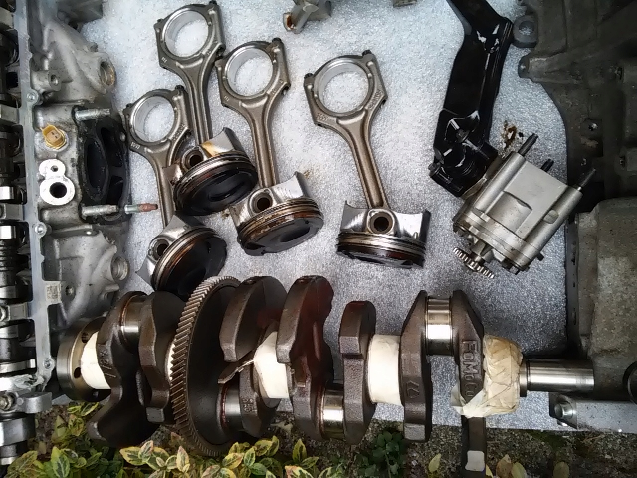 Поршень колінчастого вала 2.0 ecoboost fusion 17-edge 15-