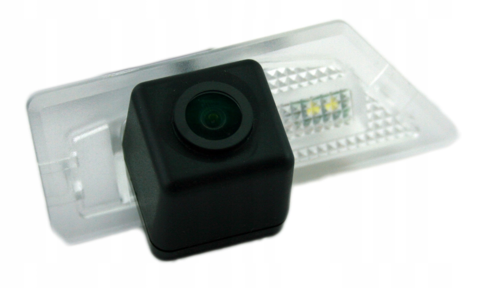 Камера заднего вида Maxicam 9946 NTSC LEXUS NX-200T