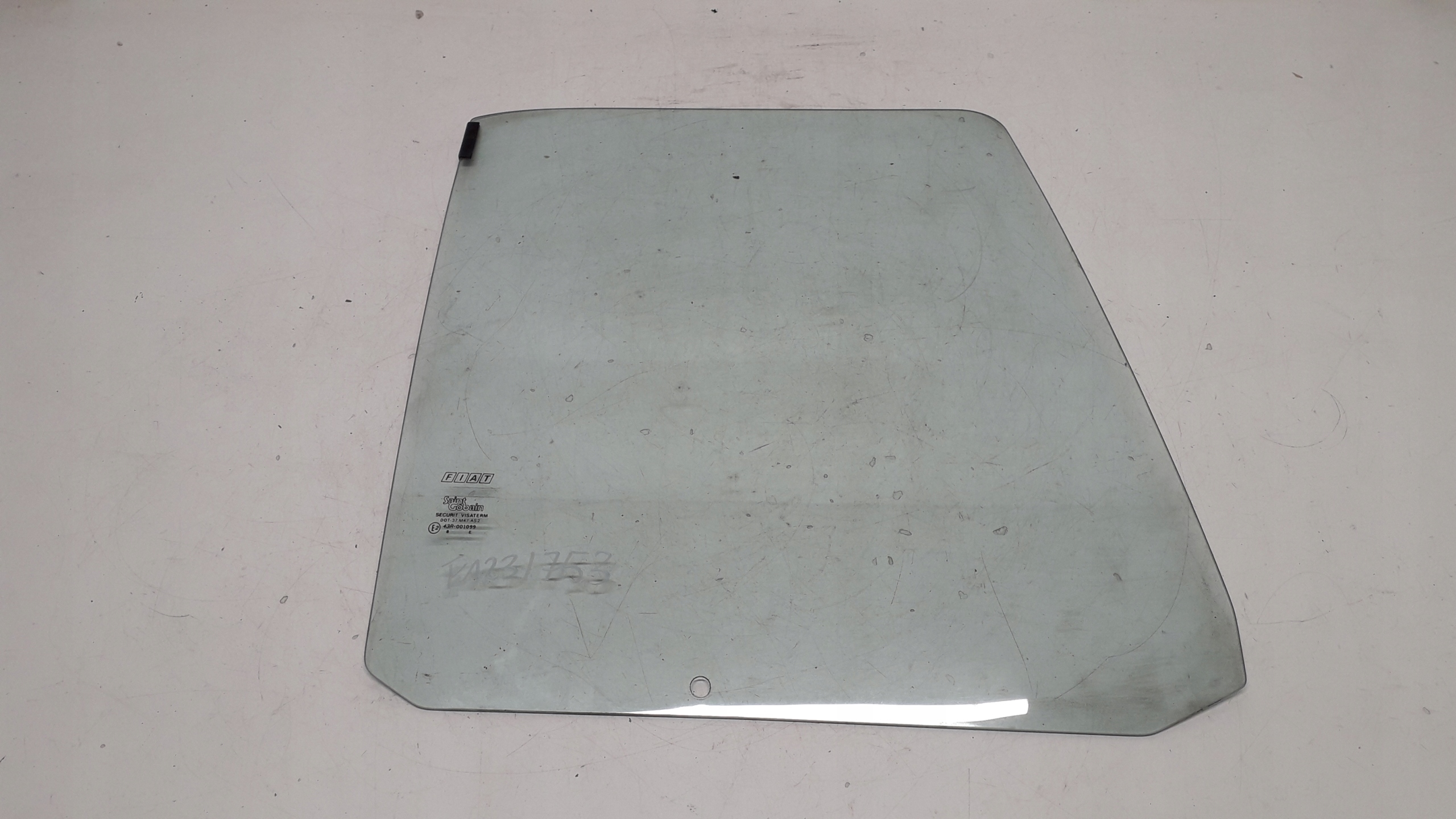 FIAT TIPO 88-95 SZYBA PRAWA TYLNA 7614417