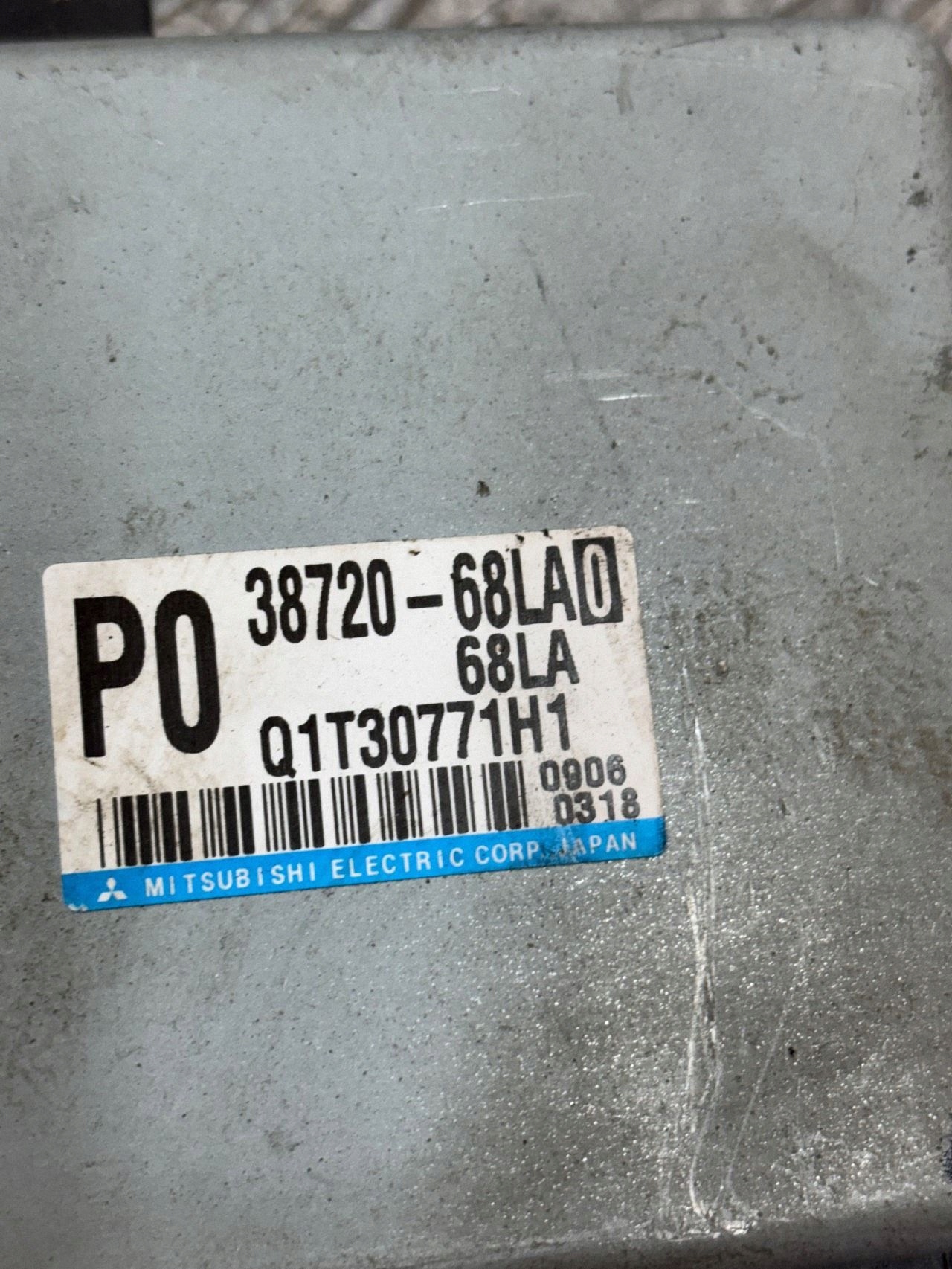 Bedienteil der Lenkung SUZUKI SWIFT MK7 3872068LA0