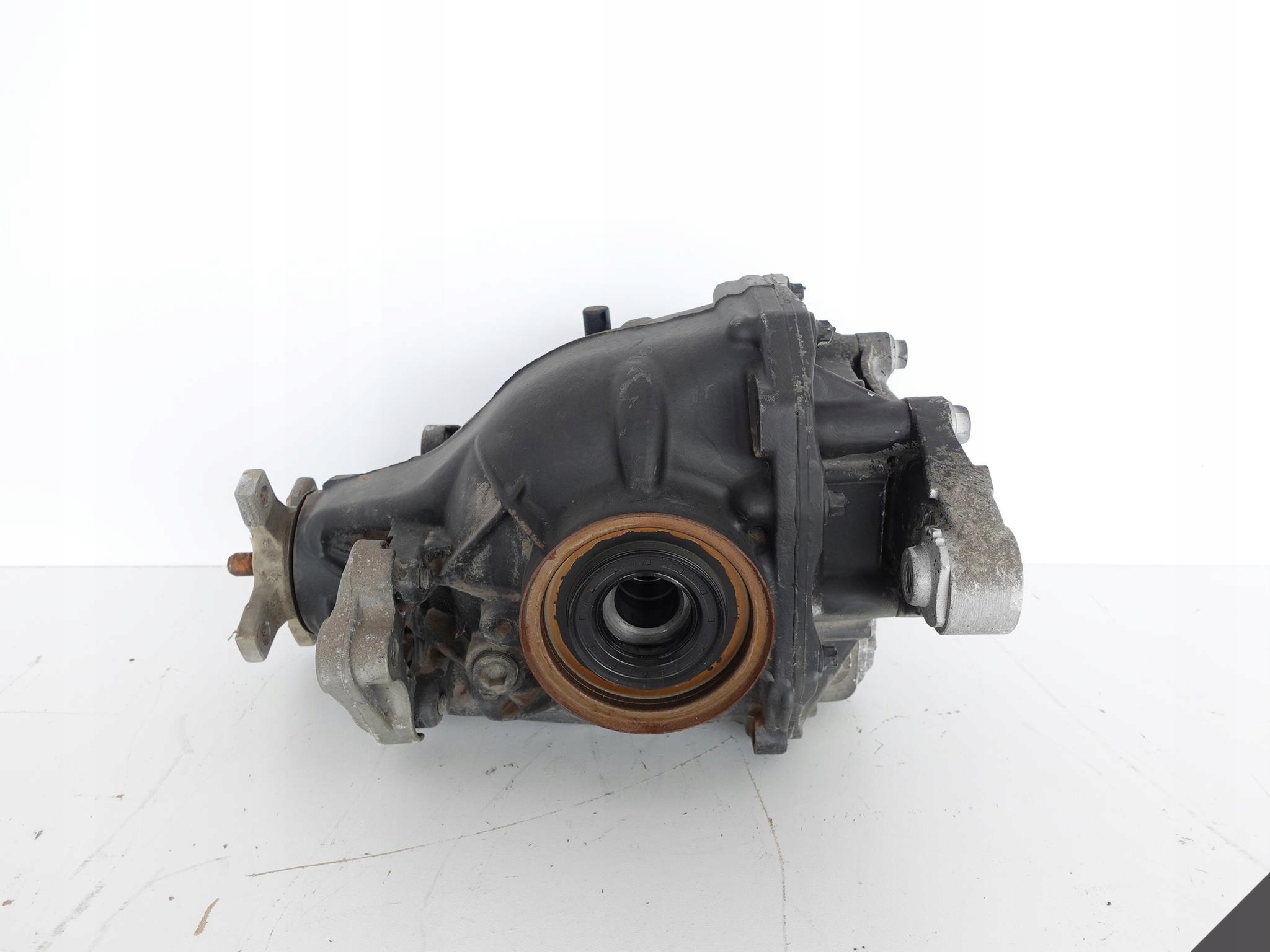 A2213510108 - MERCEDES S-Class S63 AMG W222 мост дифференциал задний 2,82