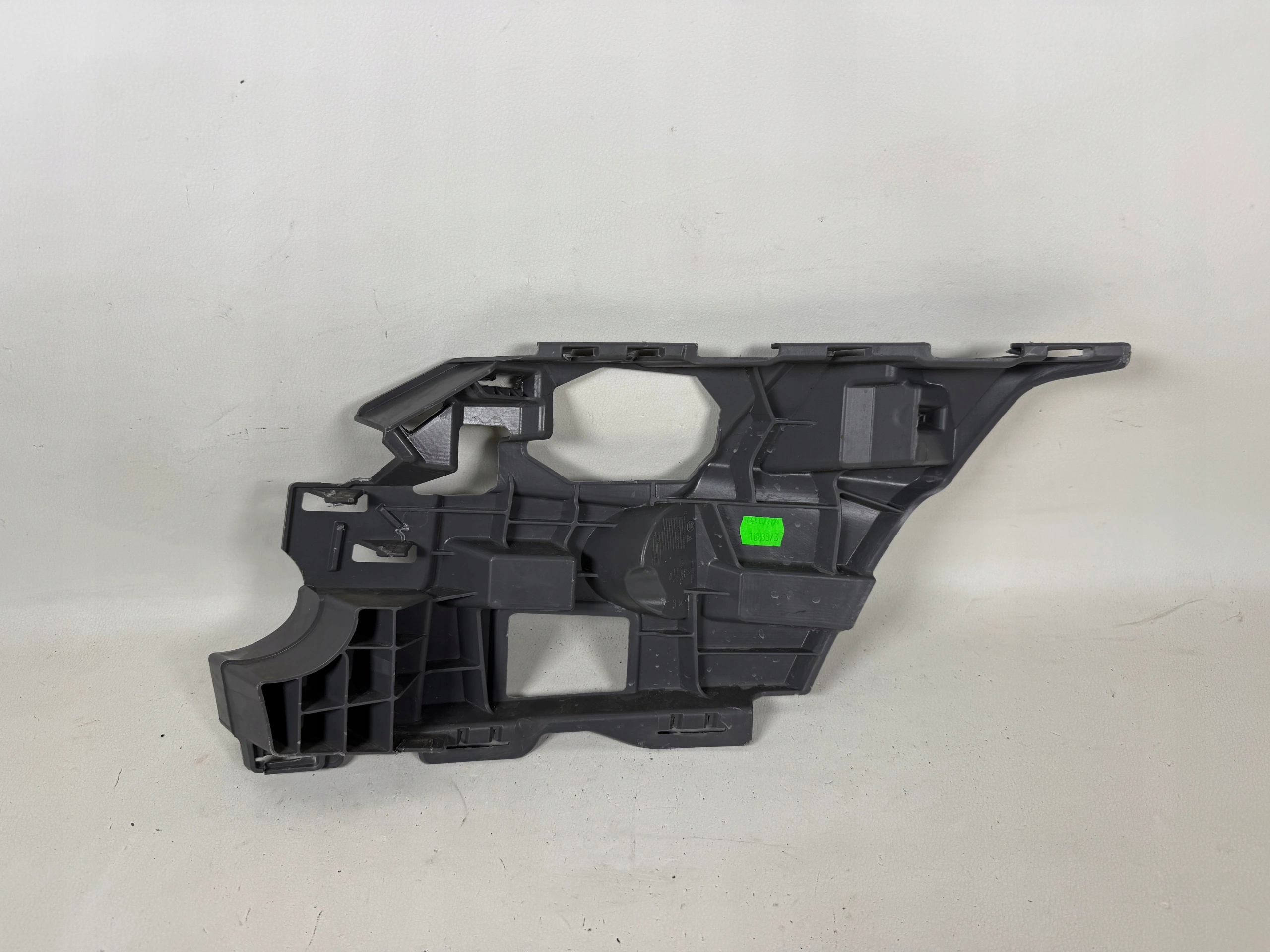 SKODA OCTAVIA IV bumper bracket right front 5E3807056B