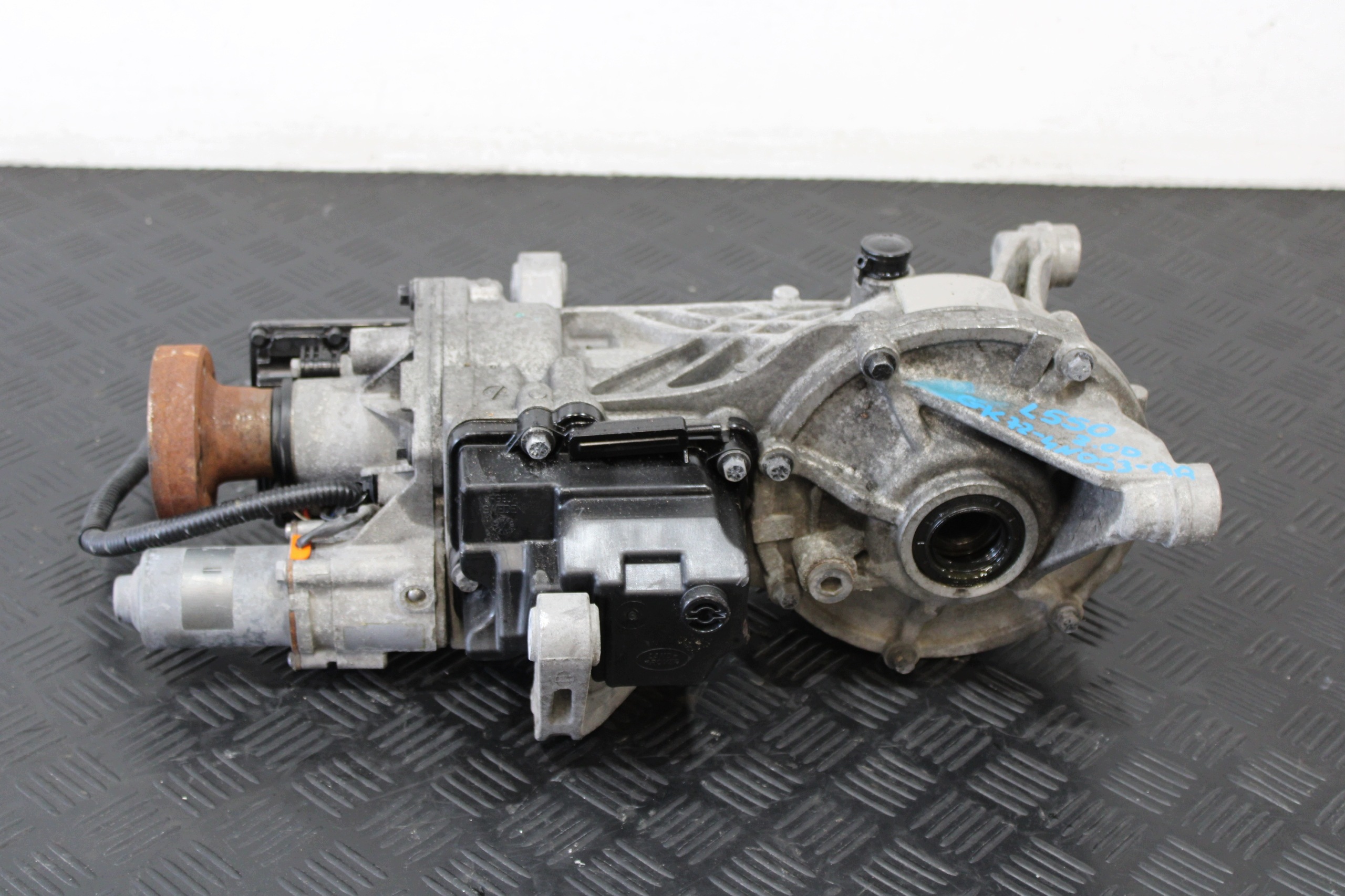 differential diff rear part GK72-4N053-AA LAND ROVER DISCOVERY SPORT L550