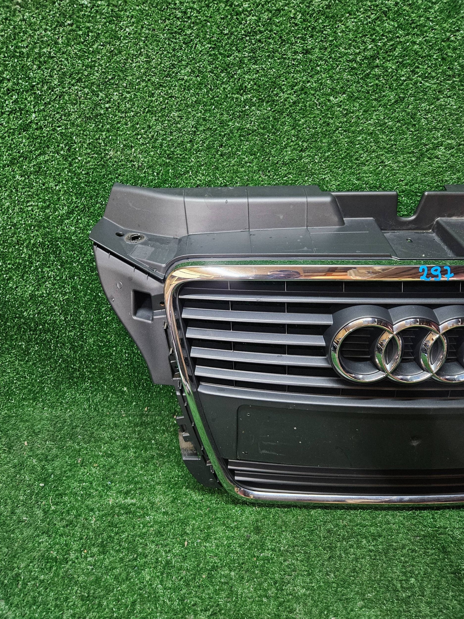 maska AUDI A3 8P LIFT 08- 12 NR.297