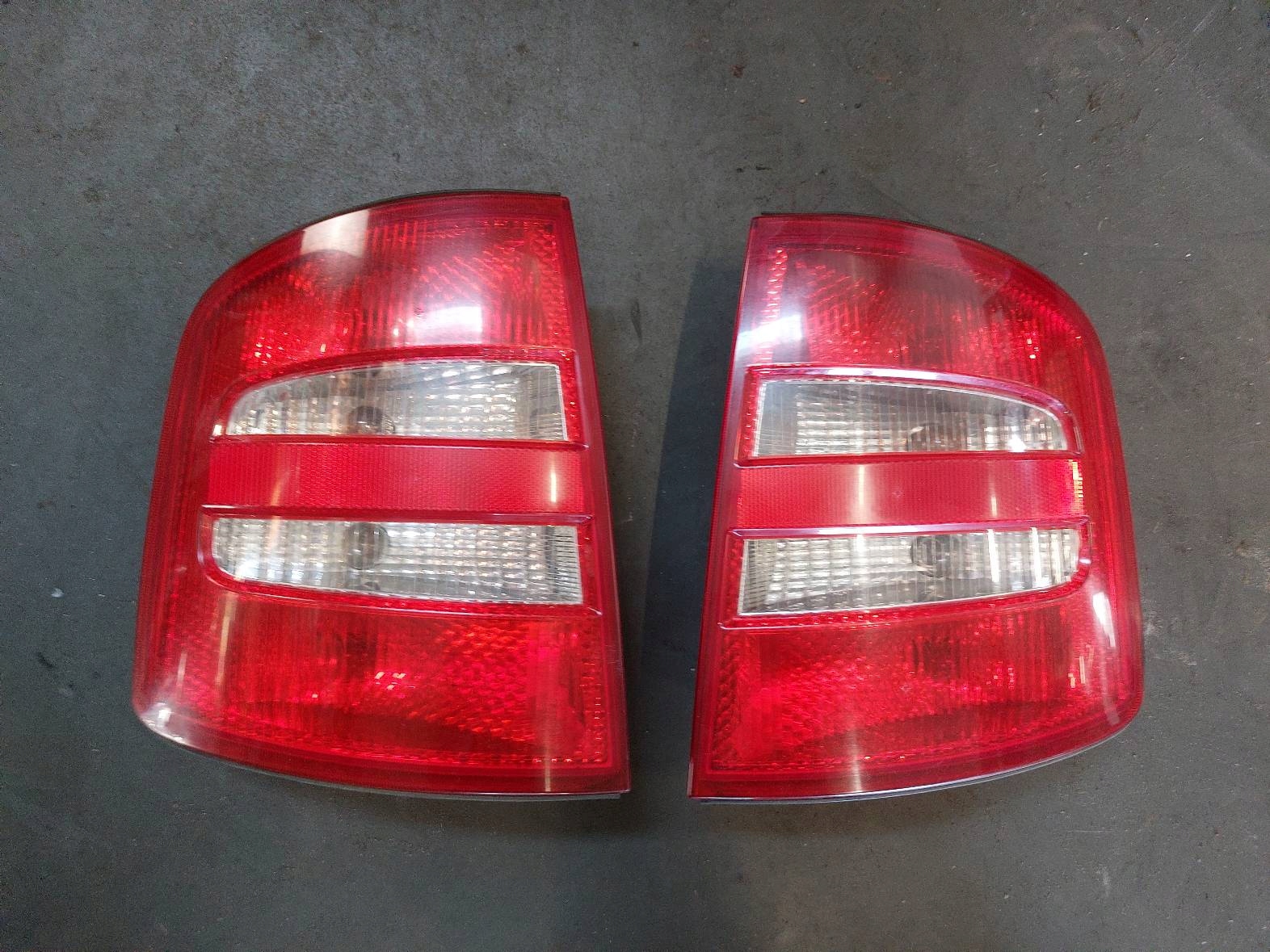 complete rear part trunk door boot lights SKODA FABIA and 9570
