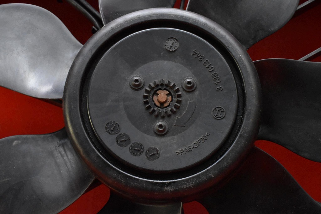 fan A2045000193 MERCEDES C-class W204 1.8 compressor; 156 KM 07-12