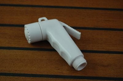 SŁUCHAWKA PRYSZNICA Z UCHWYTEM BIAŁA 110 MM Marka Nuova rade