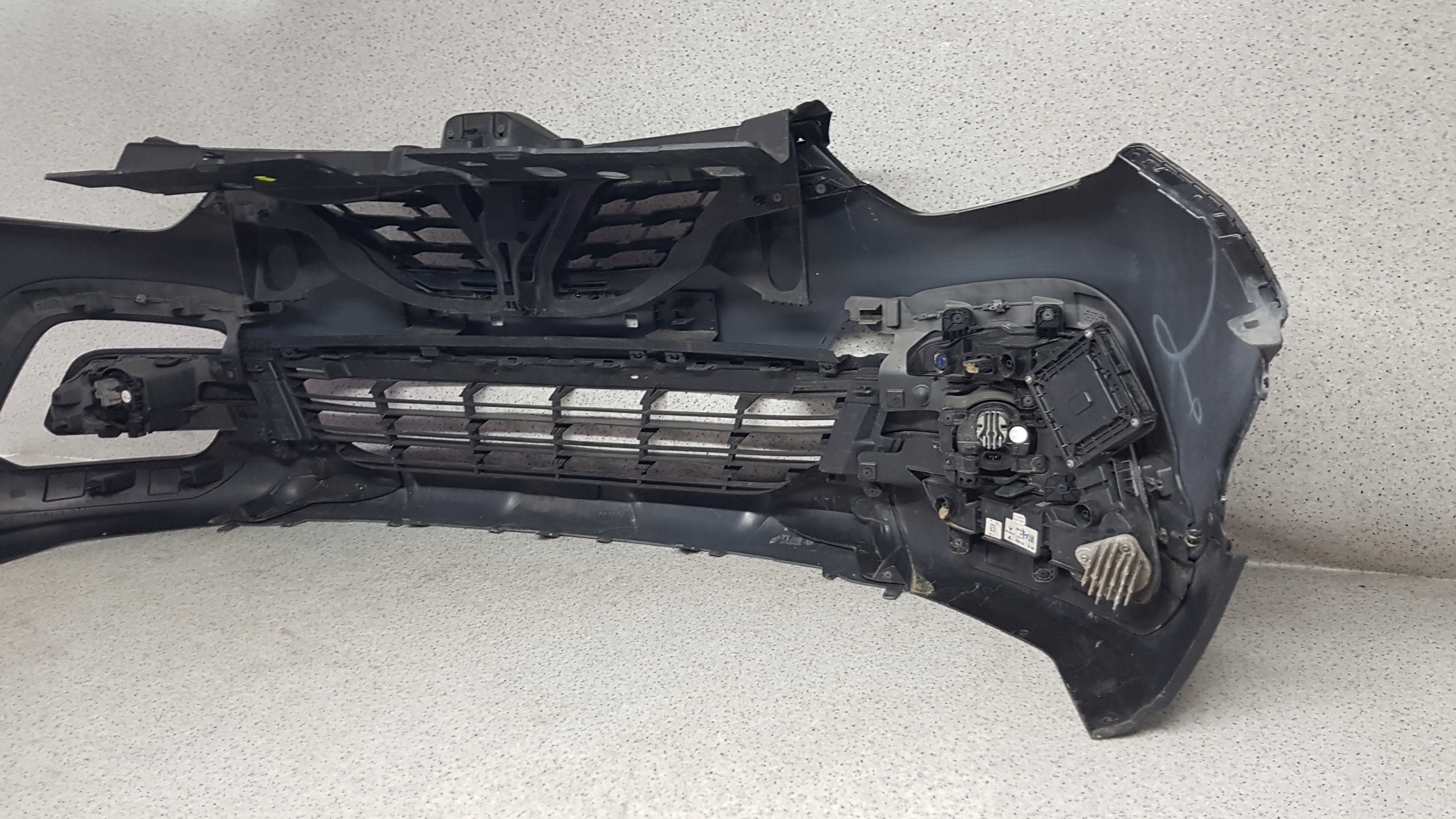 RENAULT CAPTUR LIFT 2017 - bumper front 9093