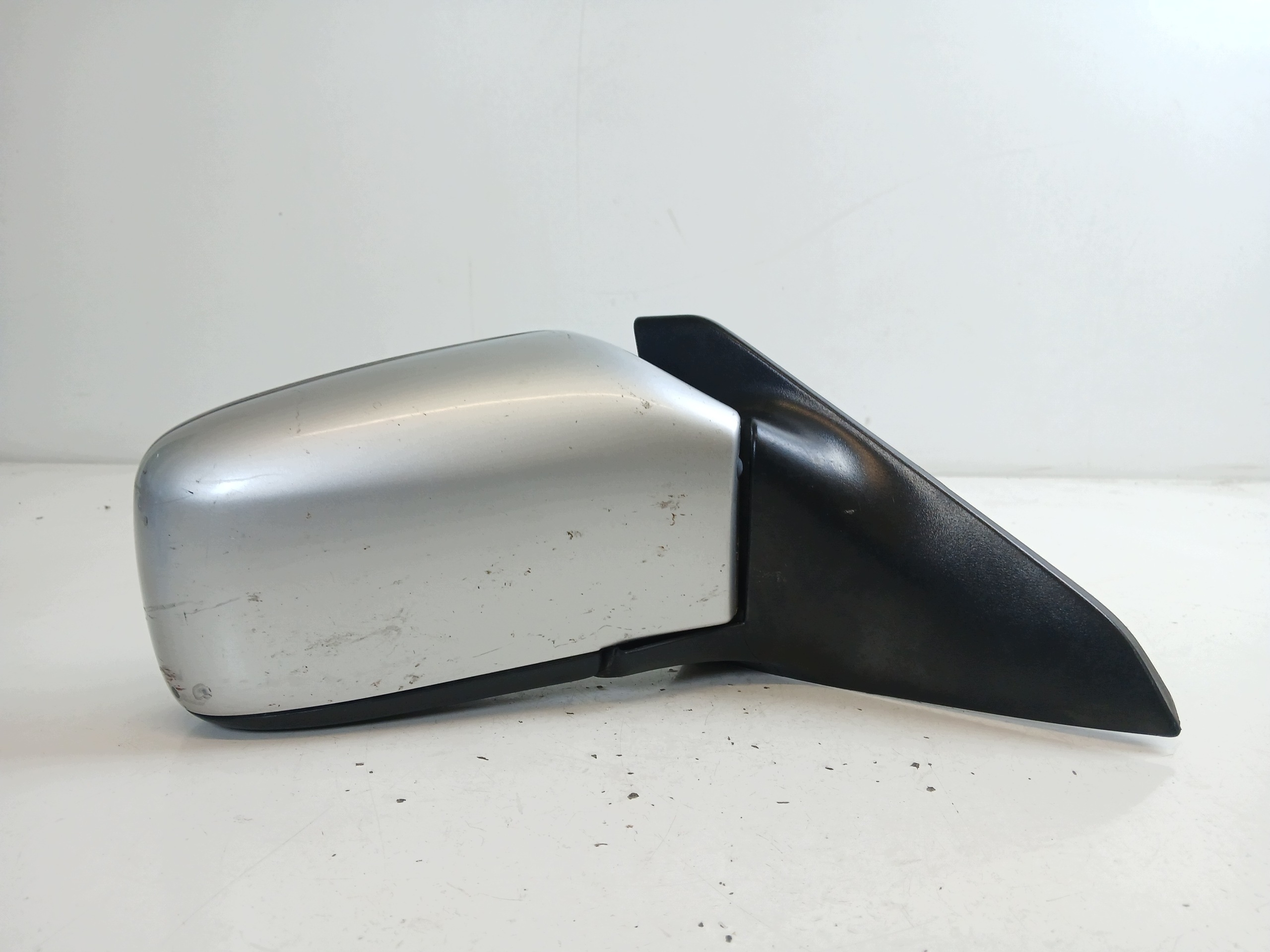VOLVO V40 and mirror right silver 5 PIN