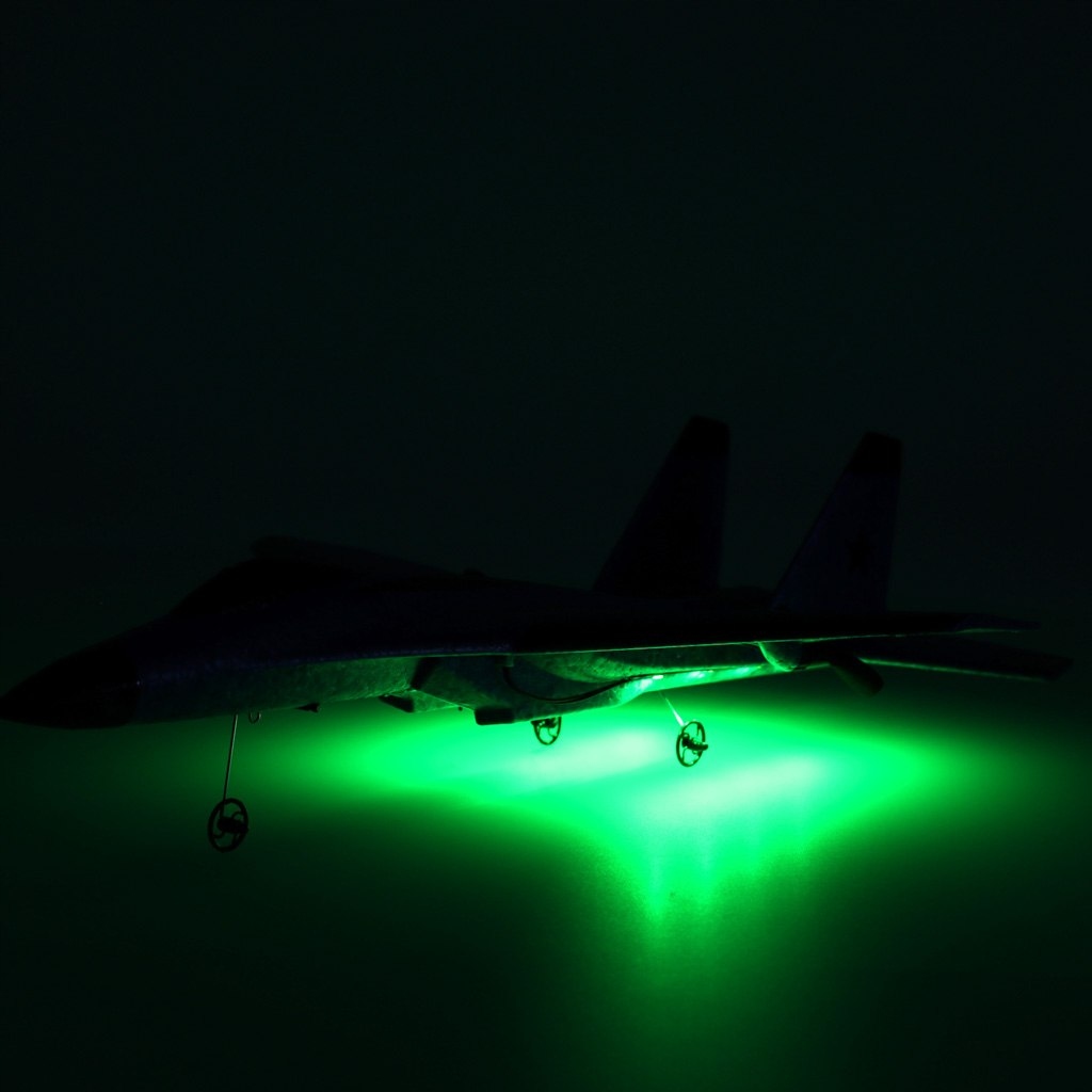 SAMOLOT RC ZDALNIE STEROWANY MYŚLIWIEC NA PILOTA SU-35 ODRZUTOWIEC MORO Rodzaj samoloty