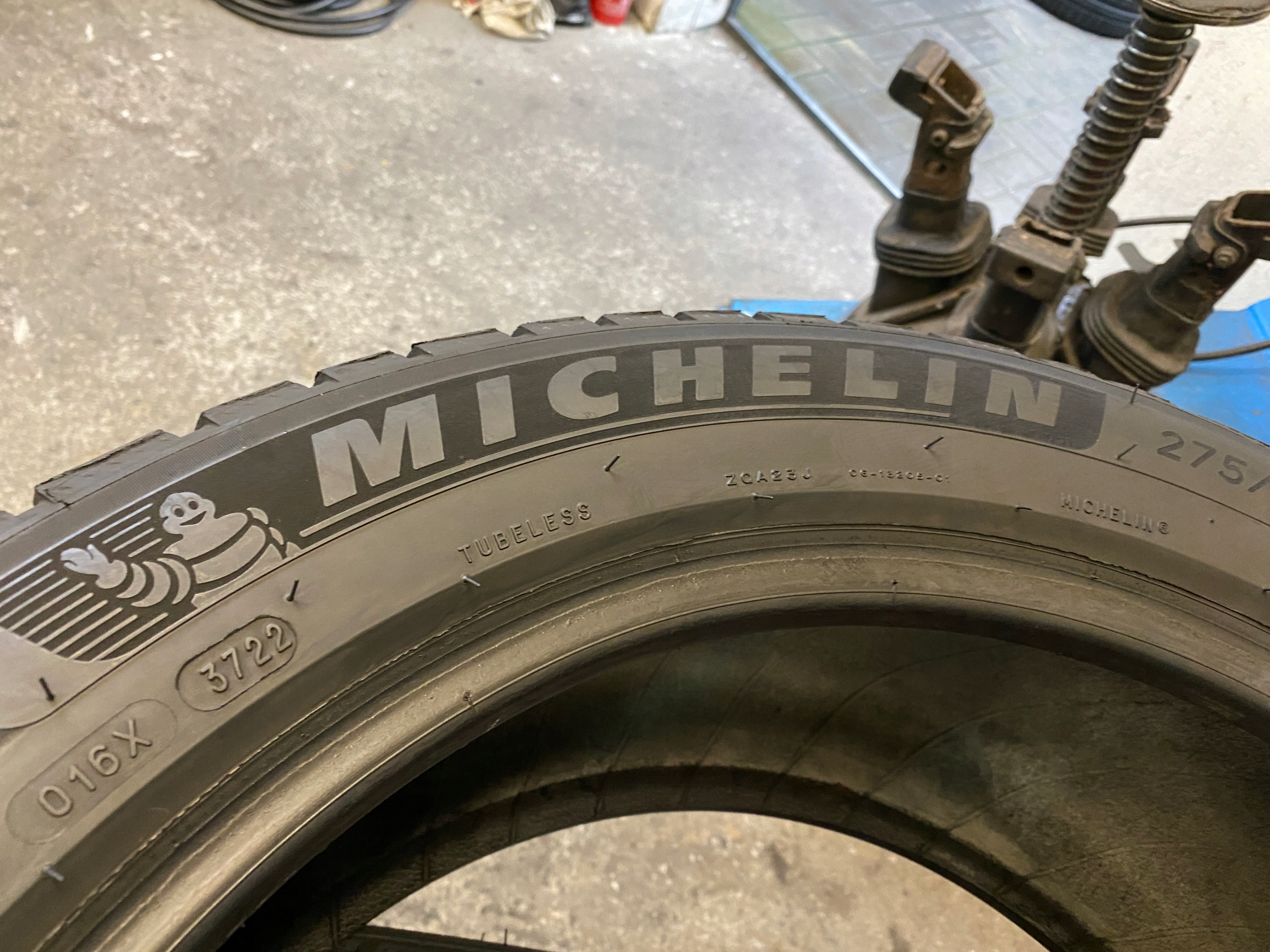 2 tyres winter 275/45R20 Michelin Pilot Alpin 5 SUV