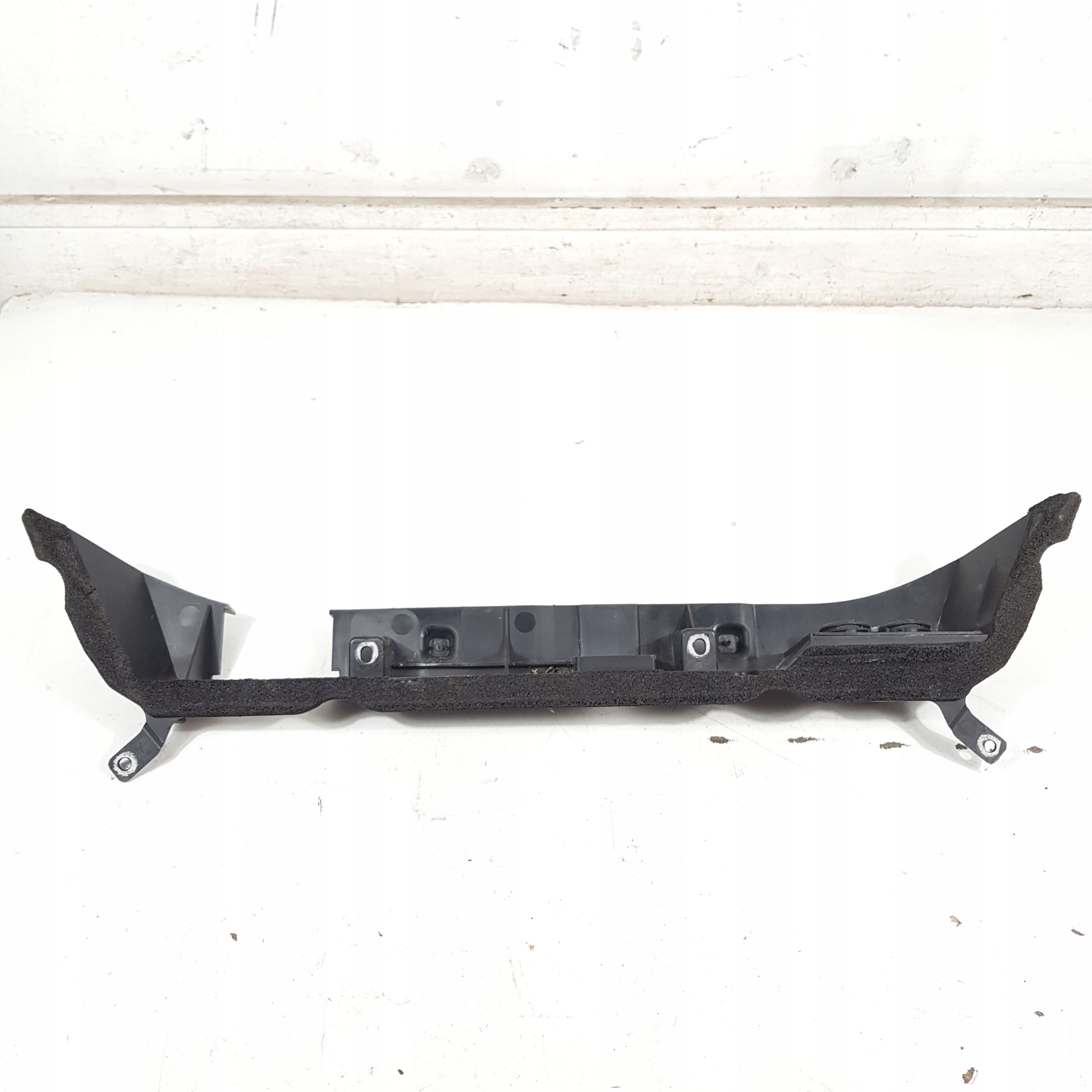 OSŁONA NAKŁADKA ŚCIANY GRODZIOWEJ PORSCHE PANAMERA Numer katalogowy części 97057241501