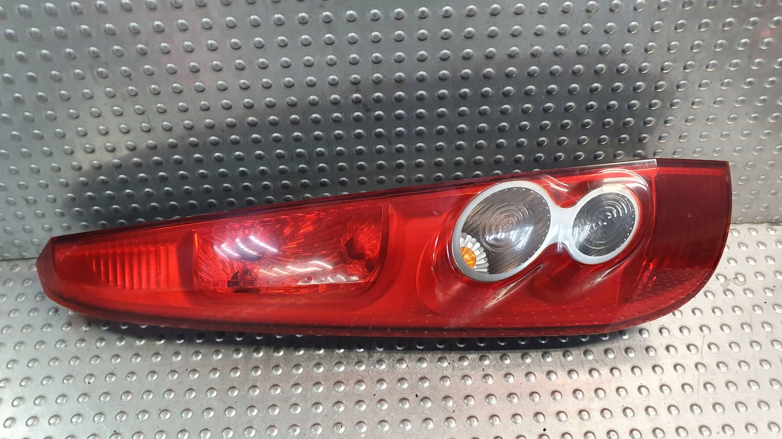 light rear part left FORD FIESTA MK6 LIFT 05