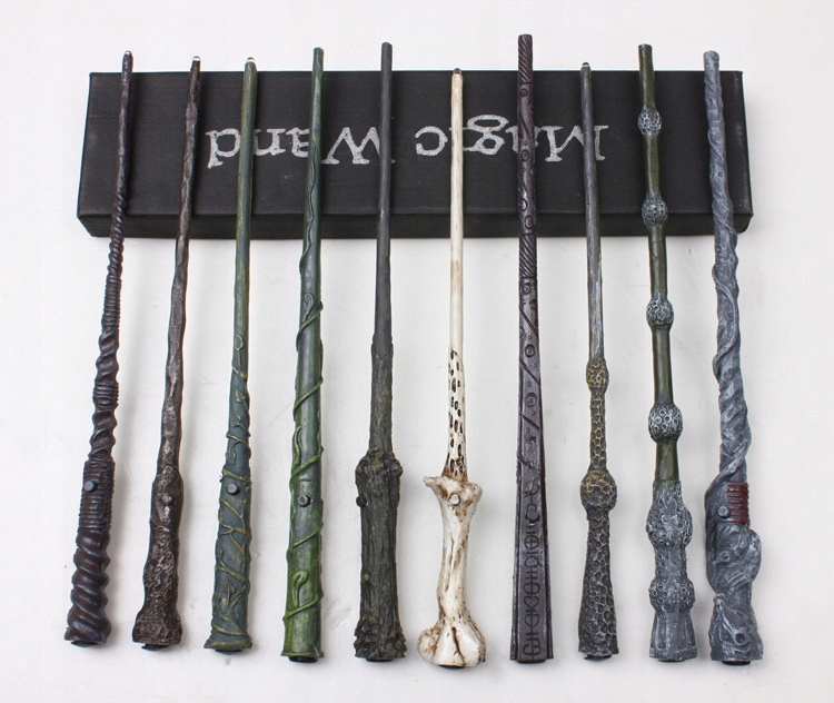 RÓŻDŻKA LED HARRY POTTER ŚWIECĄCA MAGICZNA PUDEŁKO Tematyka, motyw Nameioe