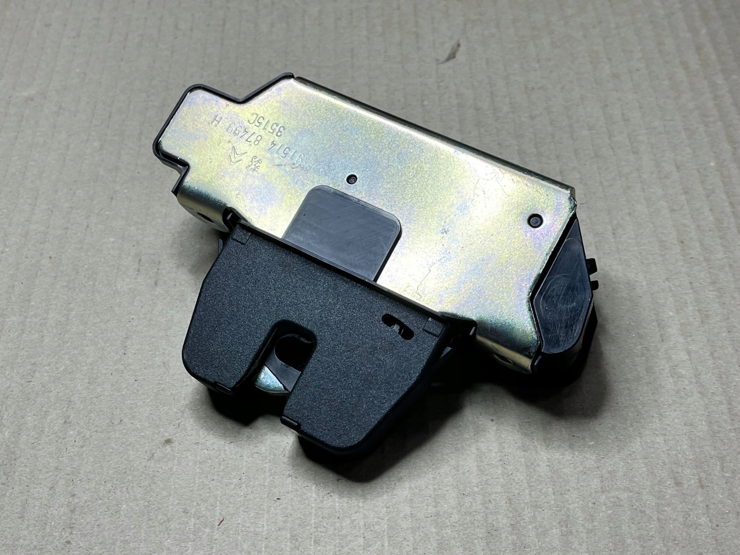 lock bonnet pickup Peugeot 2008 and 8719F8