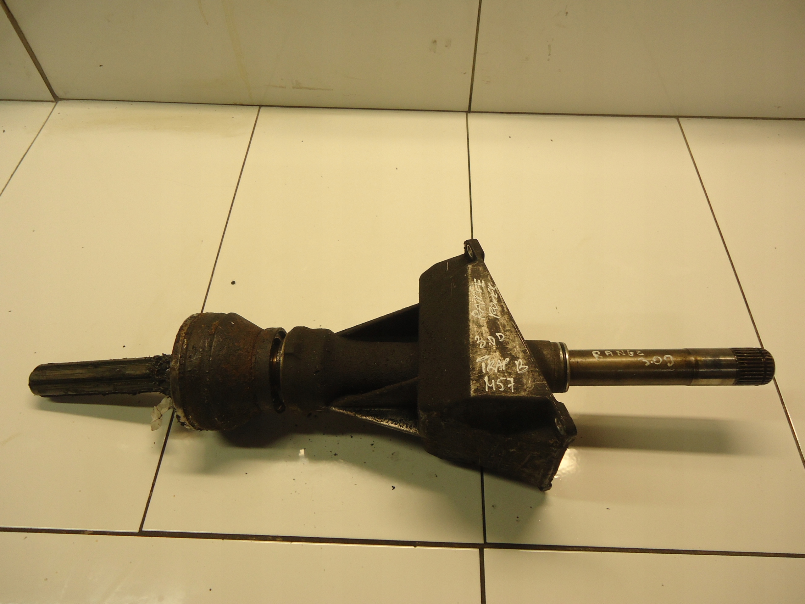 RANGE ROVER VOGUE 3 L322 Support Poignée Support plaque Support Demi axe 7501394