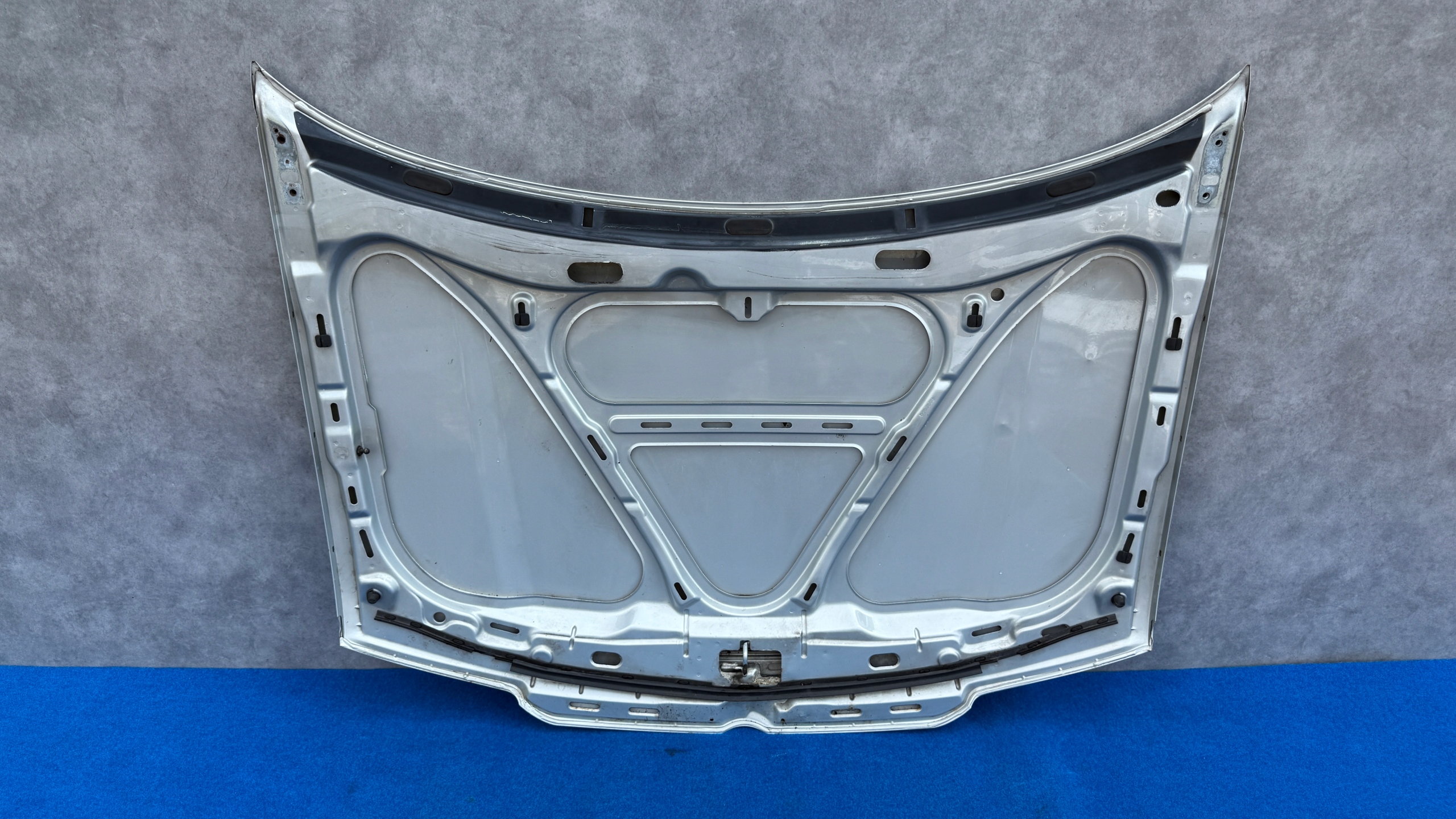 VW BORA 1J5 COFANO Coperchio 1J5823031 MB100YS