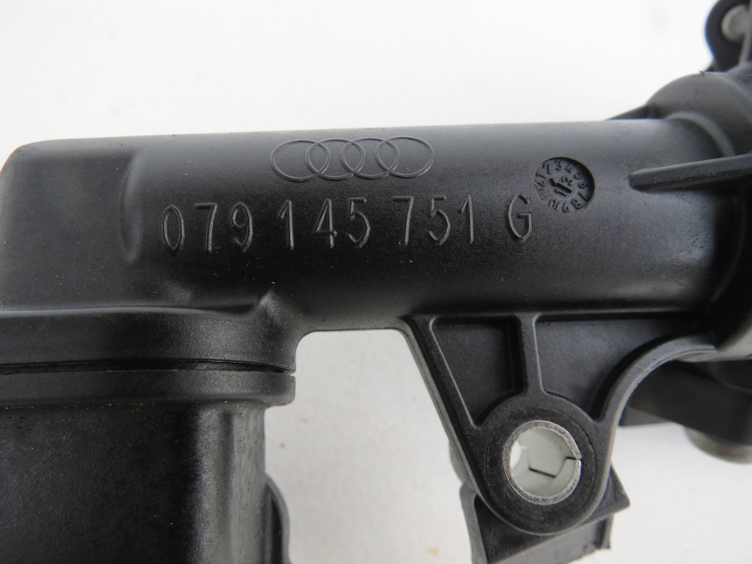 ELEKTOZAWOR AUDI 4.0 TFSI 079145751G